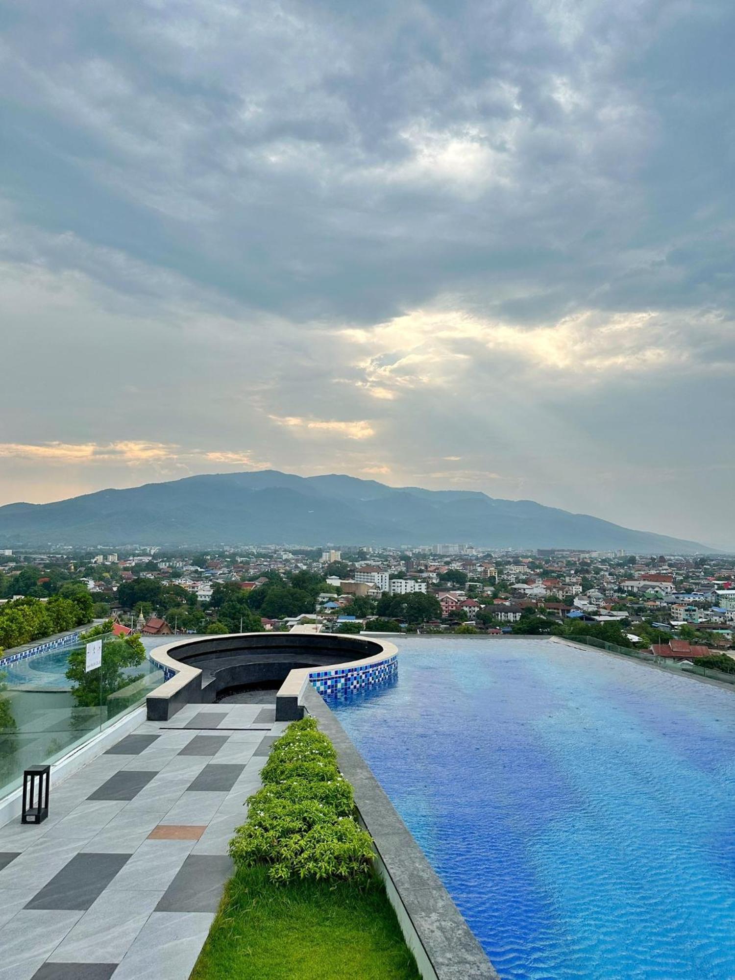 Apartment Luxury Astra Sky River *