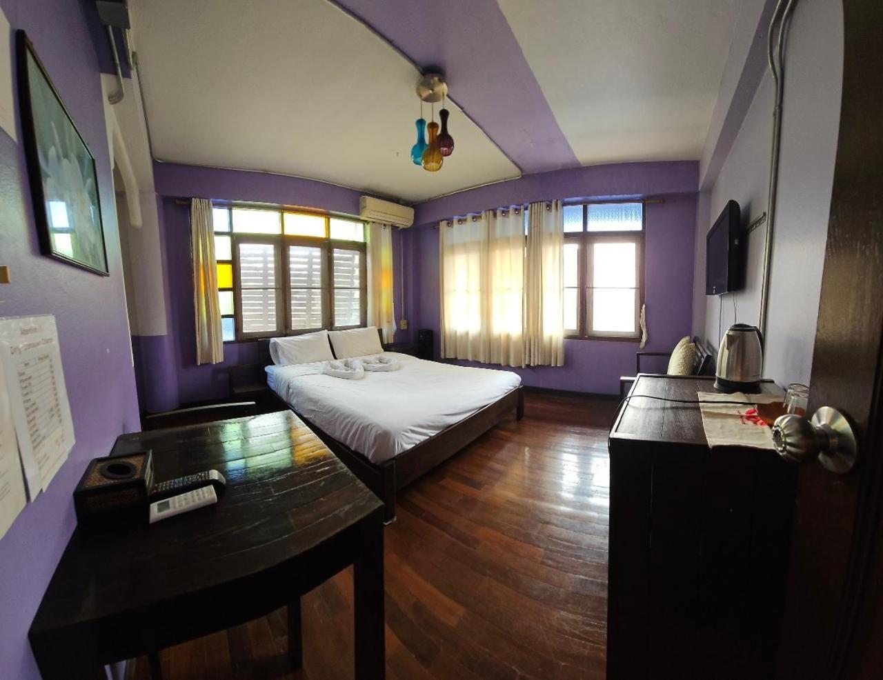 Guest house Mi Casa Thaphae Chiang Mai