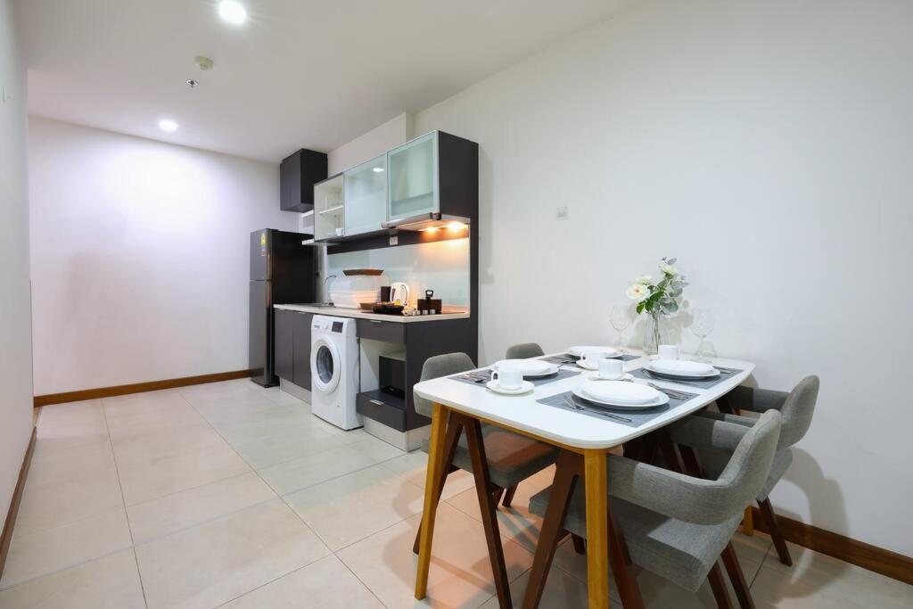 Specious Luxury 2 Bedrooms Apt. Appartement Chiang Mai