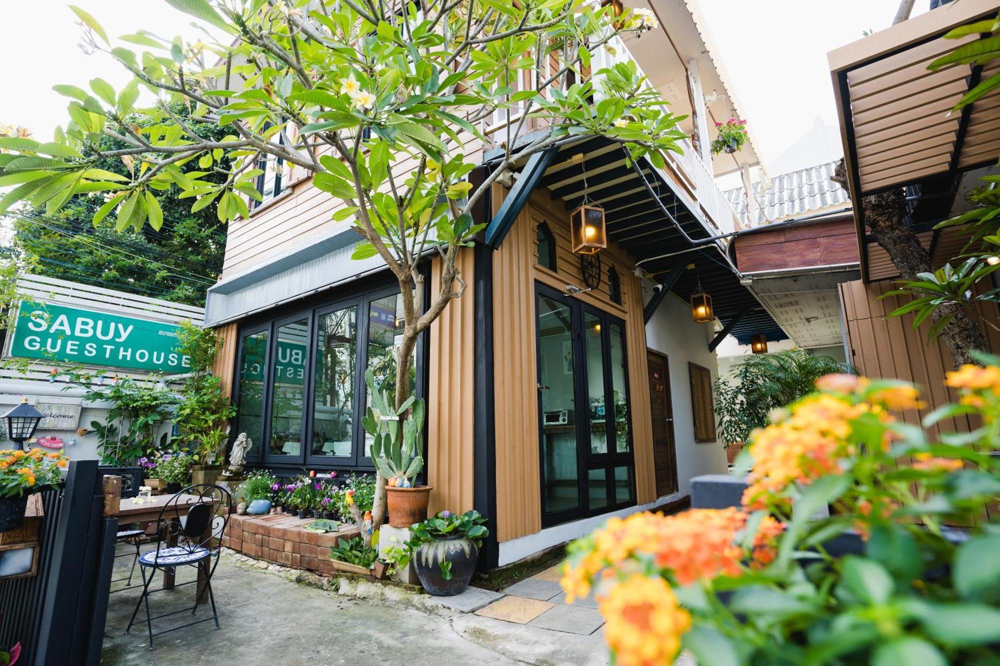 Sabuy Chiangmai Guest house Chiang Mai