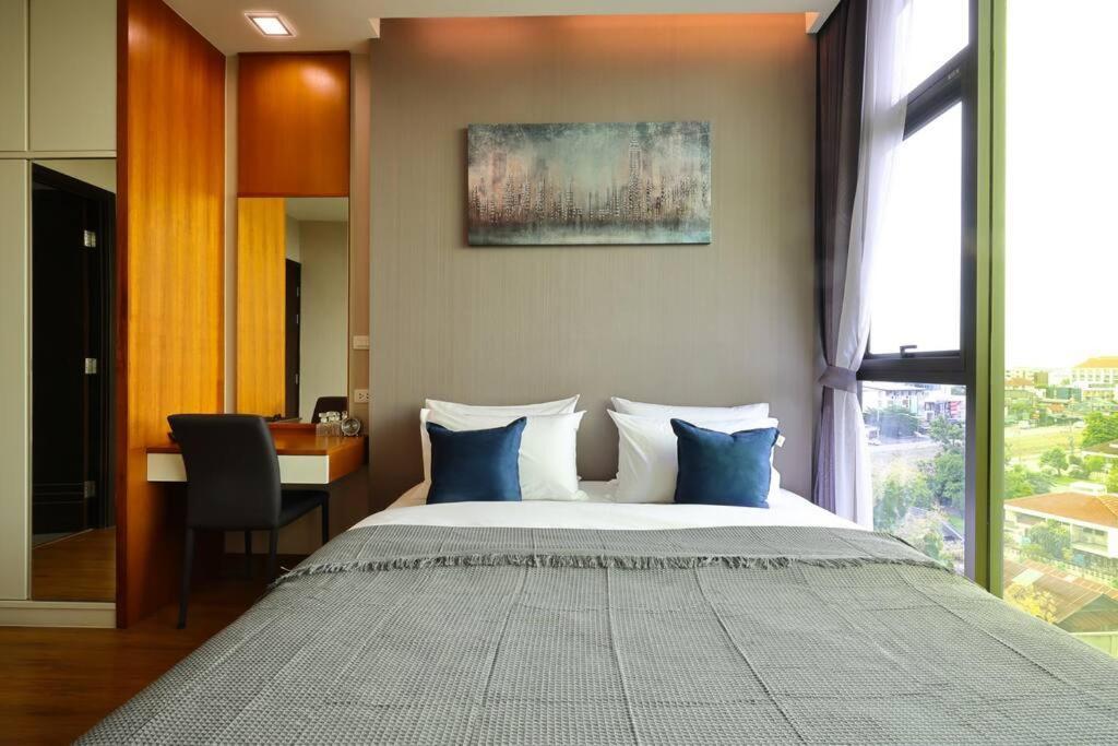 Stunning Spacious Mountain View *