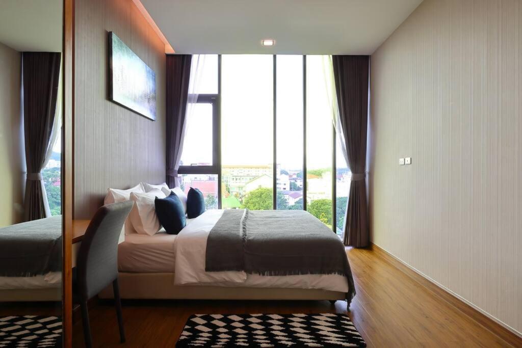 Stunning Spacious Mountain View *