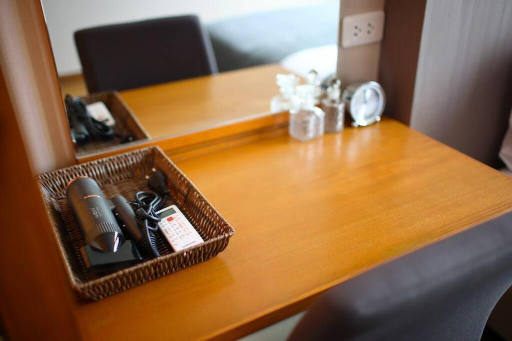 Stunning Spacious Mountain View Apartment *