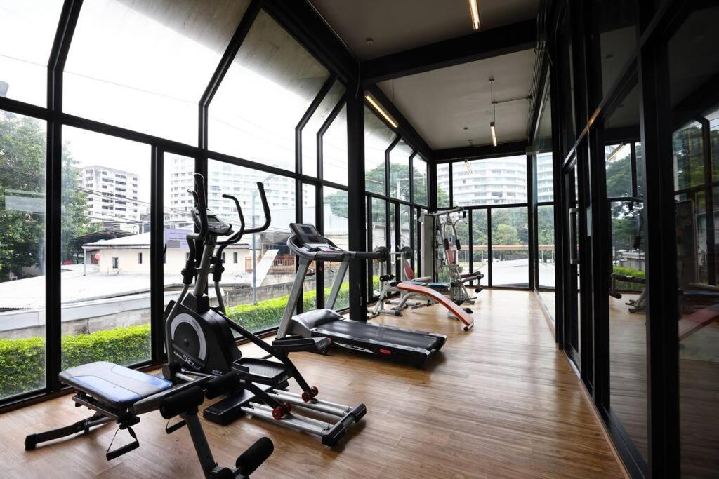 Apartment Stunning Spacious Mountain View