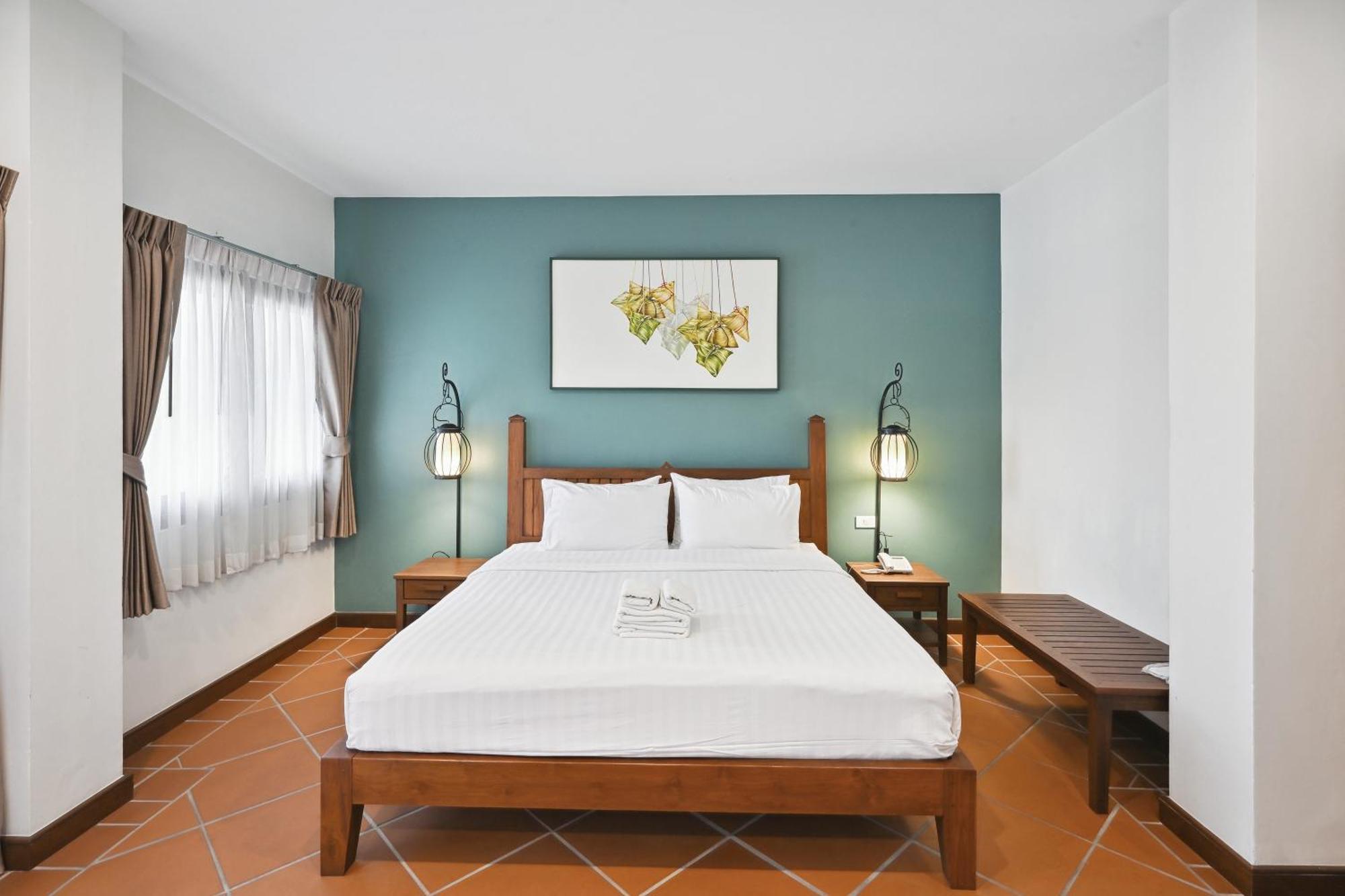 Hotel Sanpakoi 3*