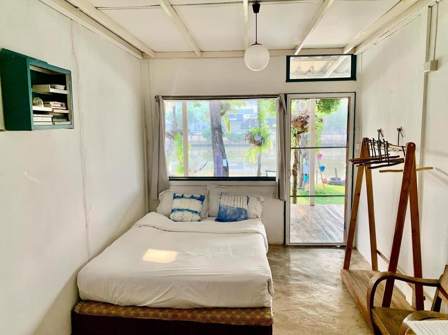 Ban Narai River Bed & Breakfast
