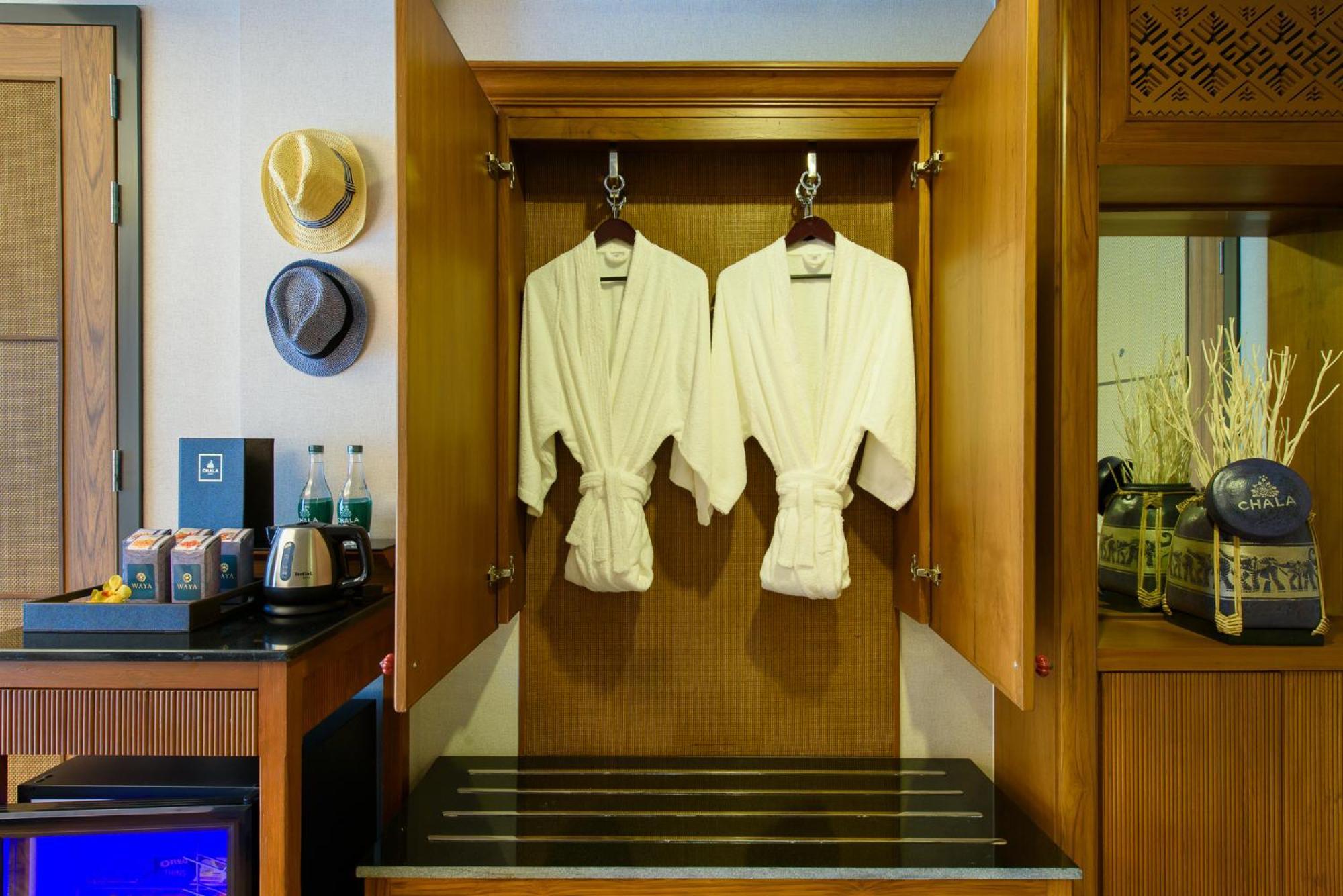 Chala Number6 Hotel