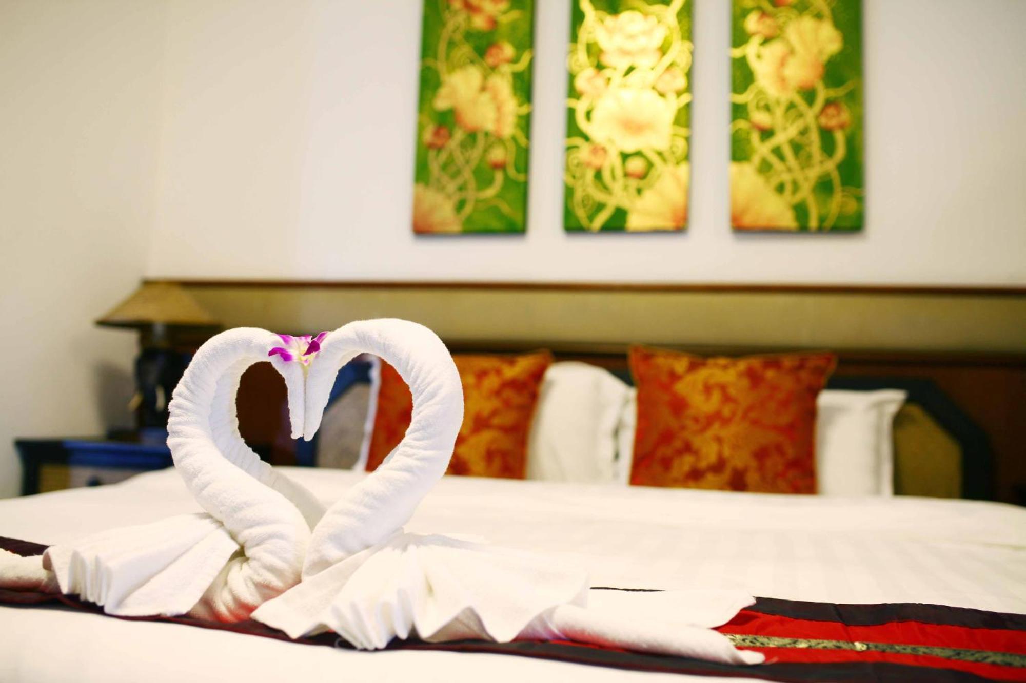 Jade Tower Hotel 3*