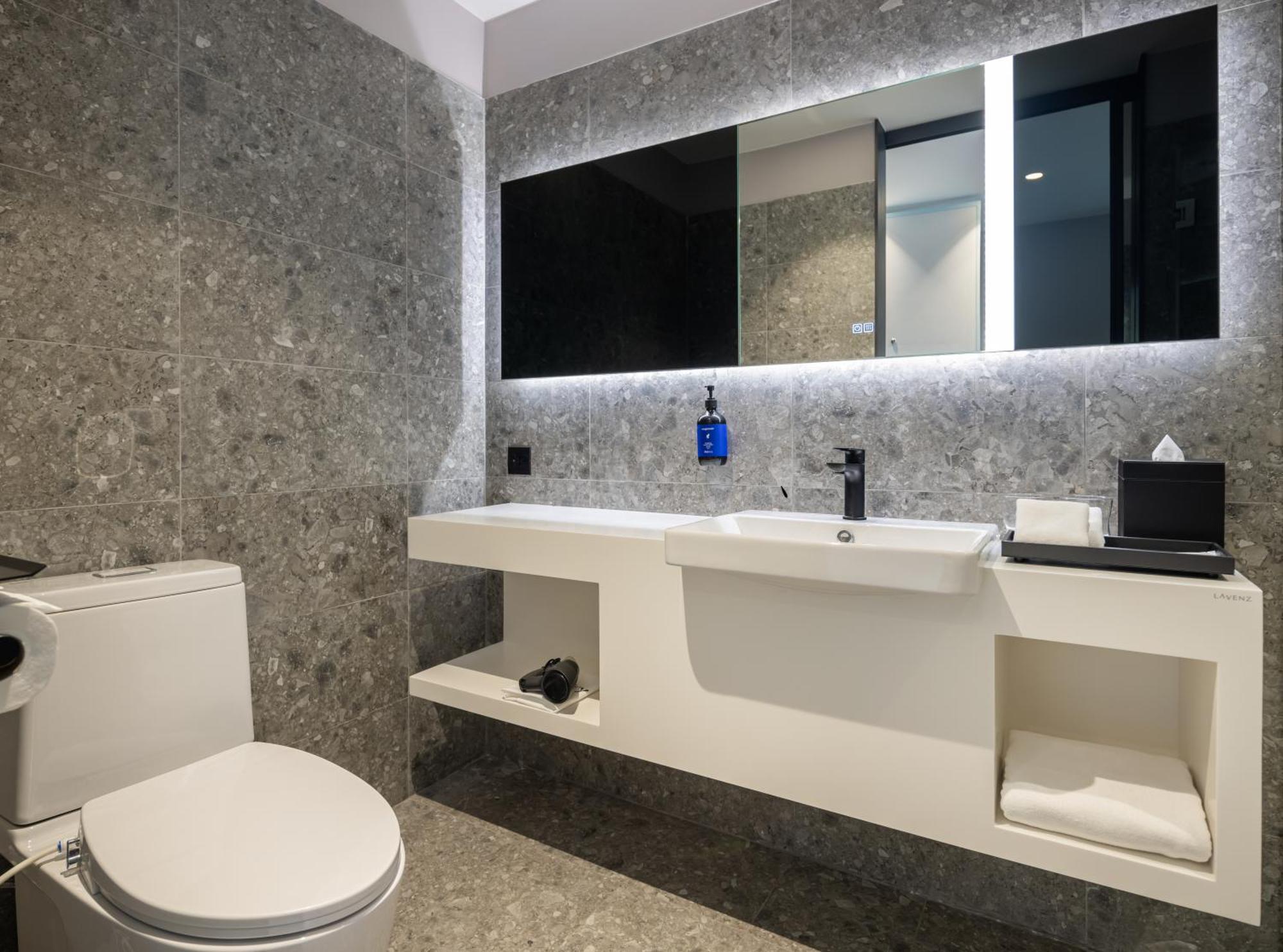 Travelodge Nimman 4*