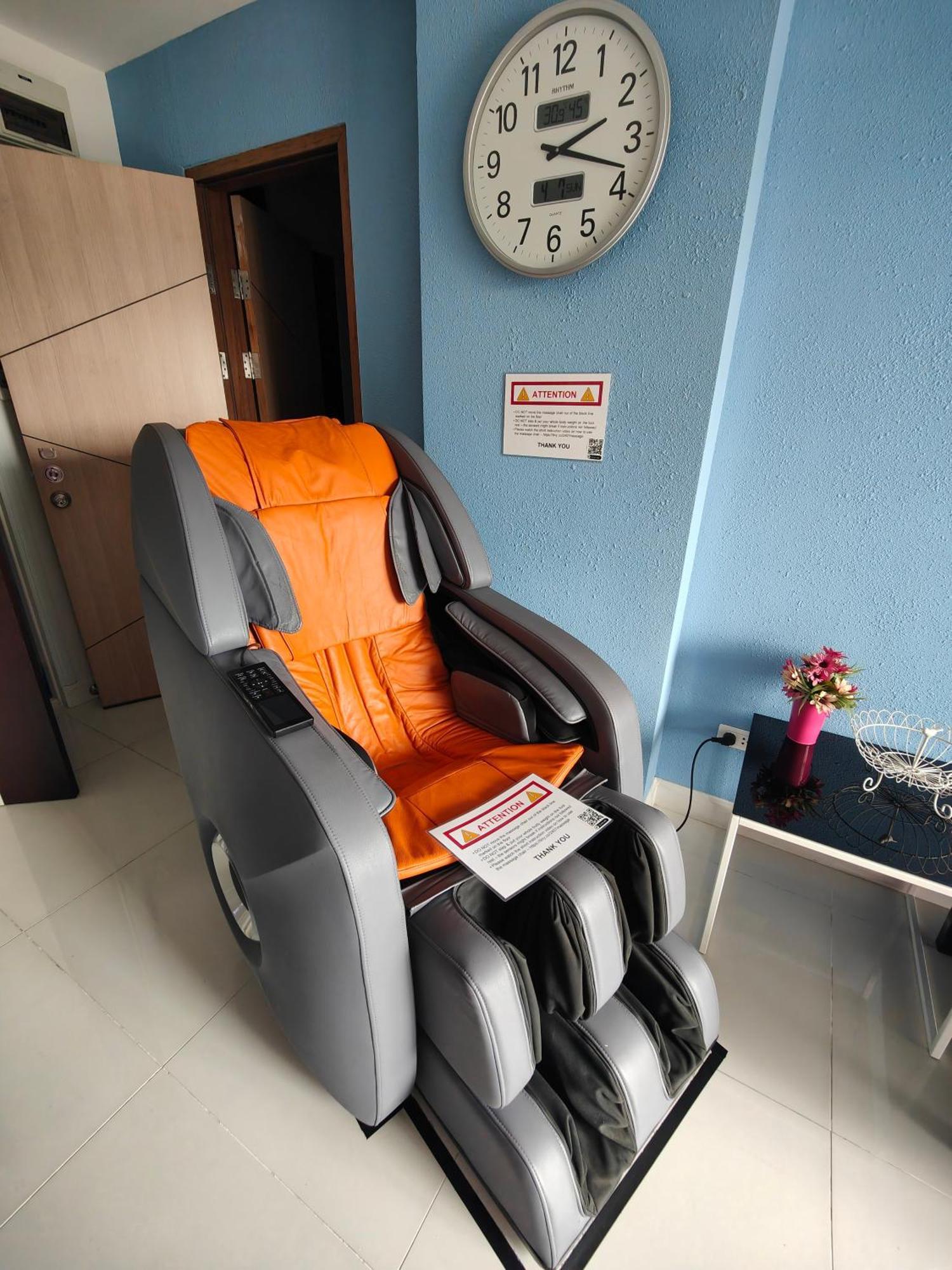 Family With Massage Chair Apartment