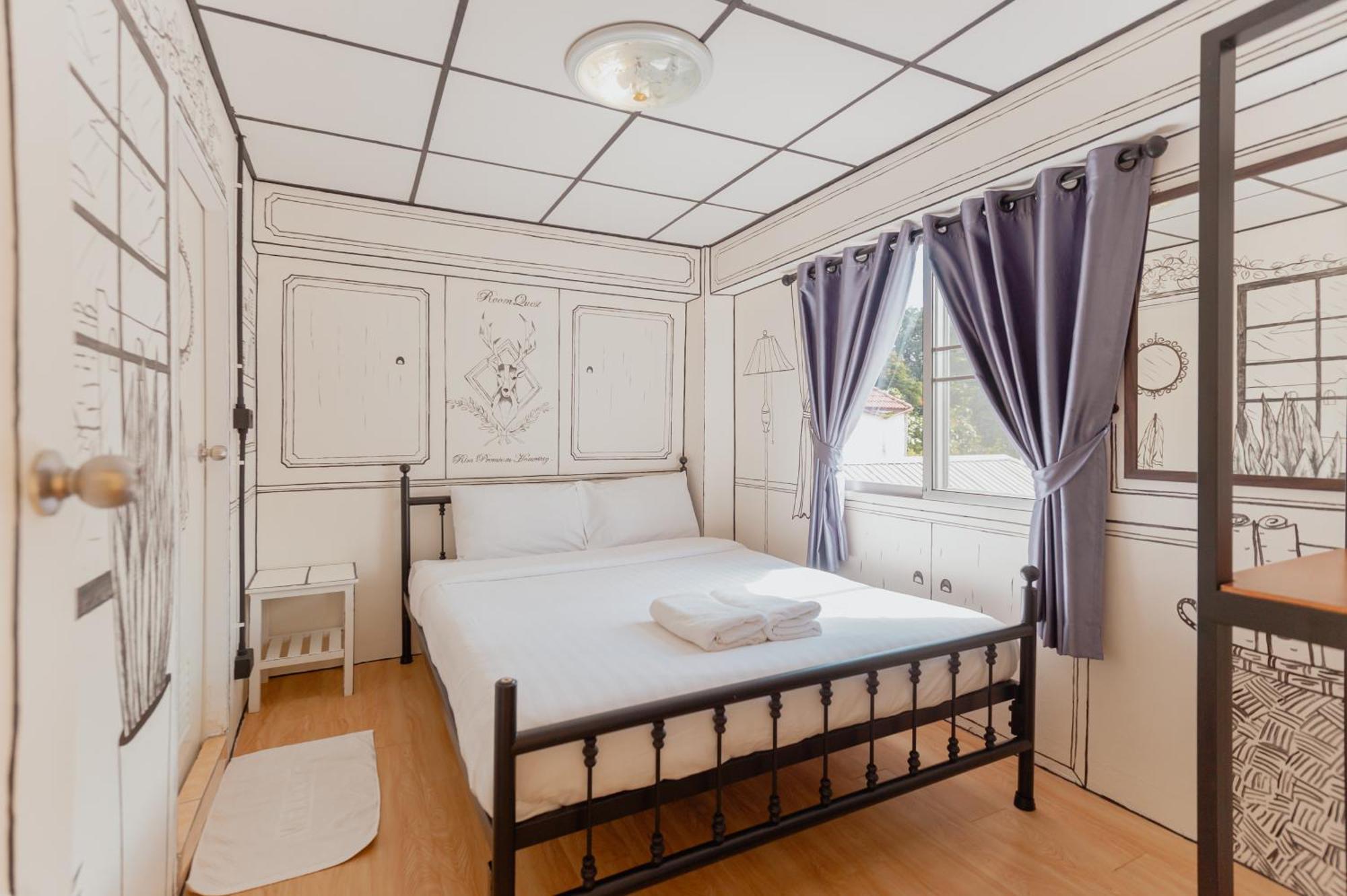Roomquest Tha Phae Hotel 3*
