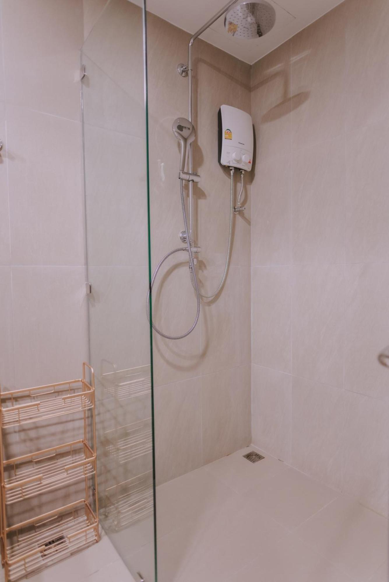 Hycondo Thasala Near Airport! Apartment