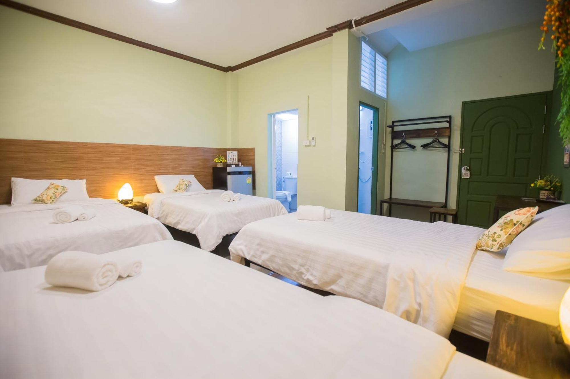 Iroom Boutique House 2*