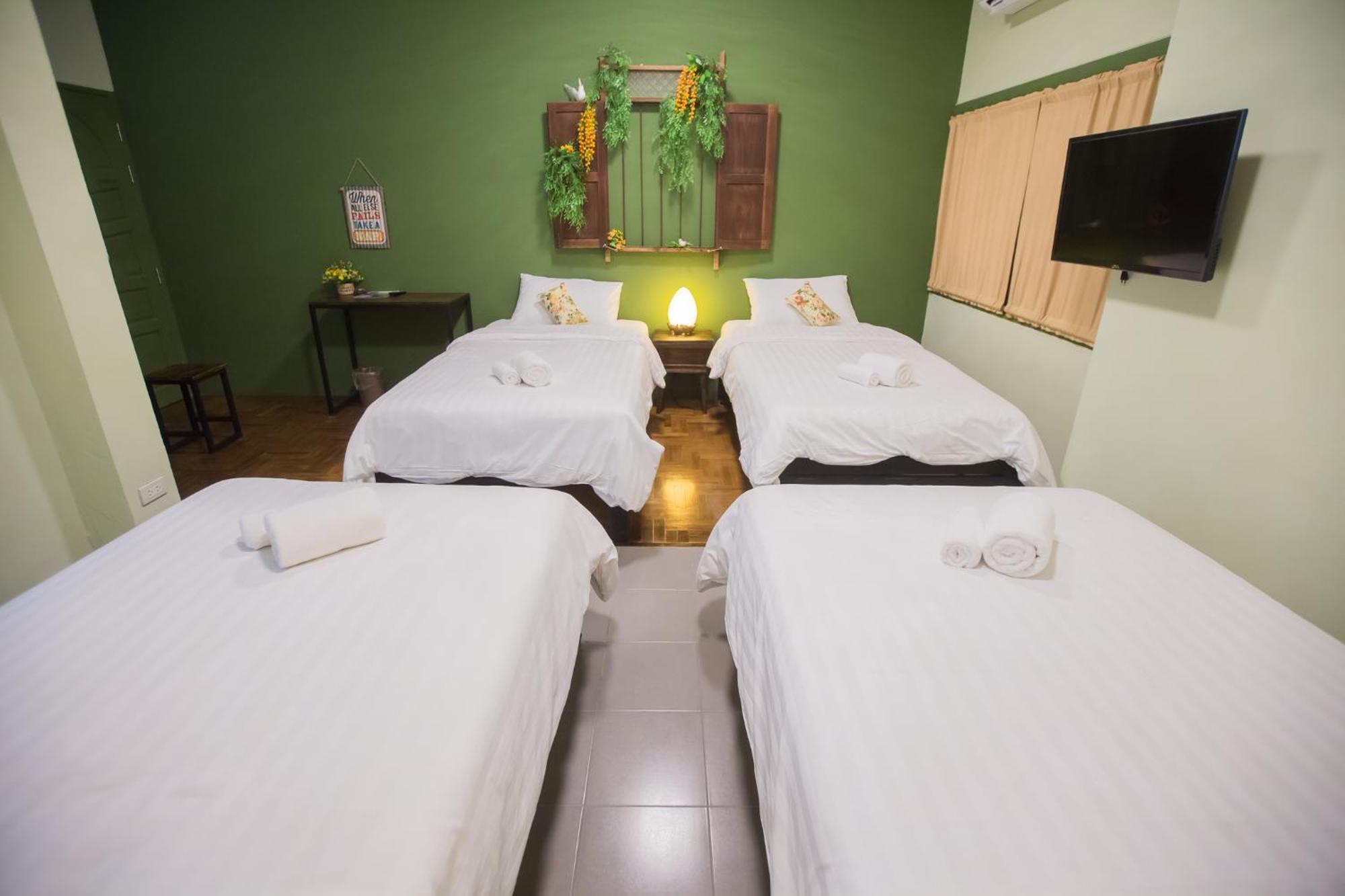 Iroom Boutique House Bed & Breakfast