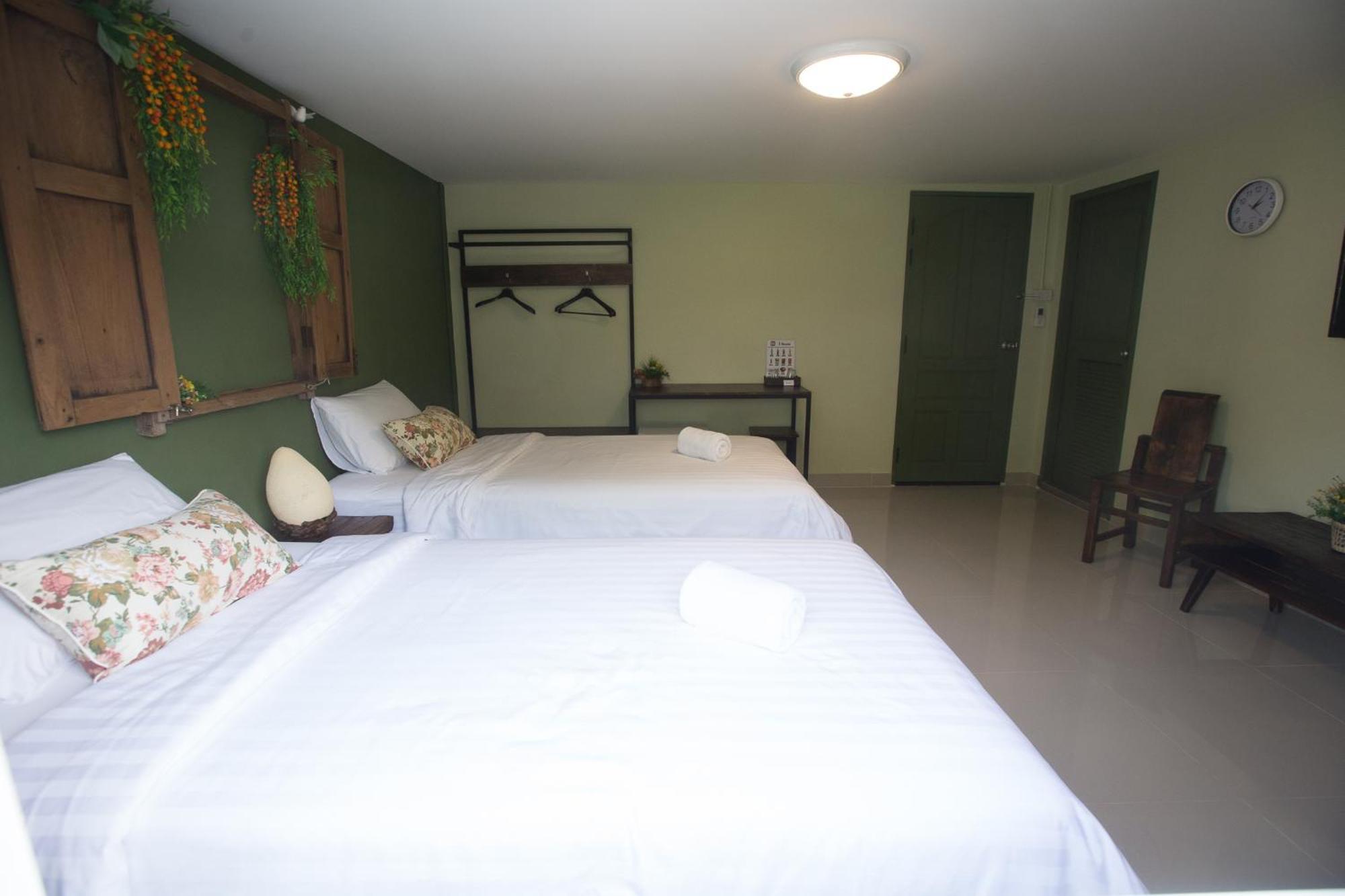 Bed & Breakfast Iroom Boutique House Chiang Mai