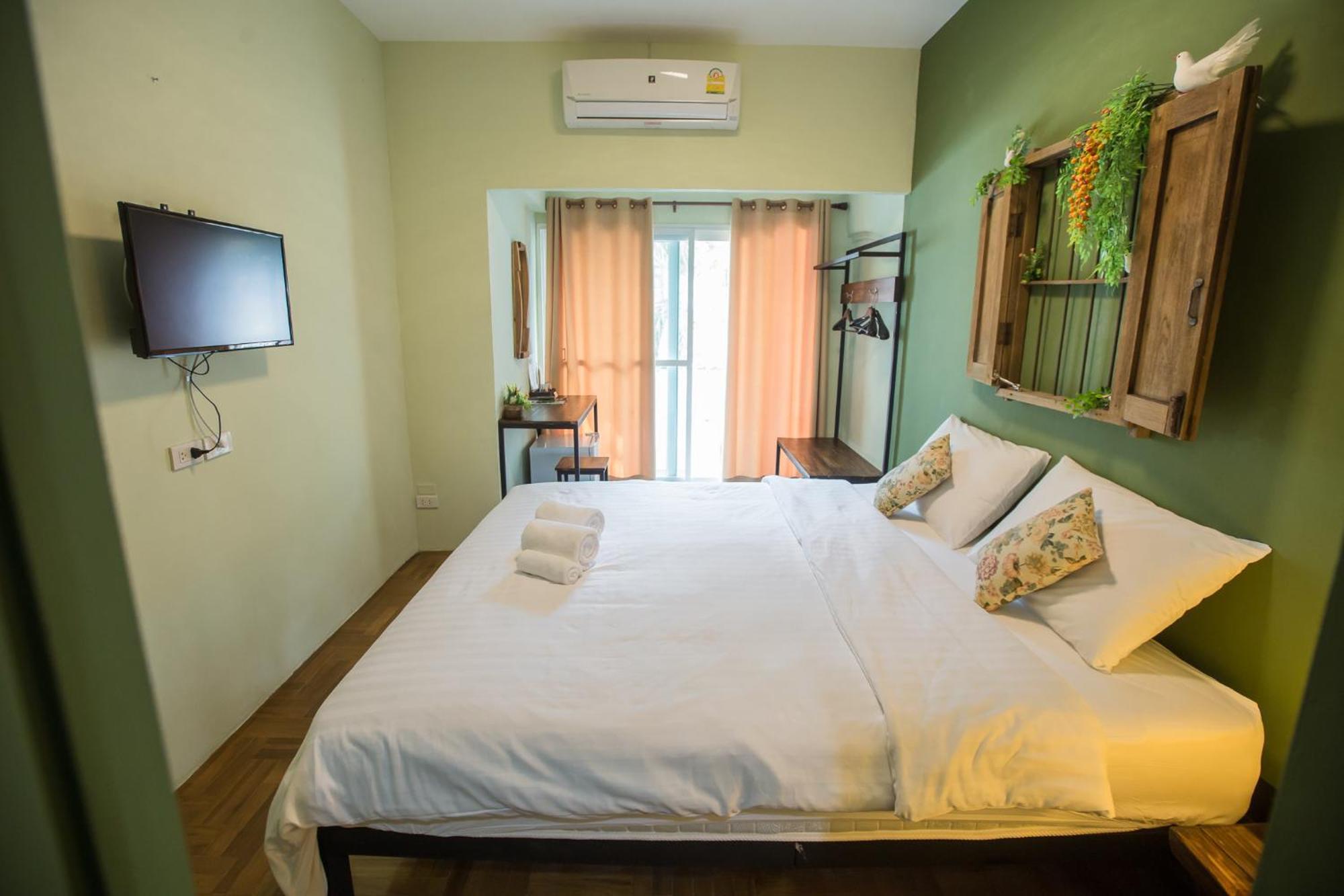 Bed & Breakfast Iroom Boutique House 2*