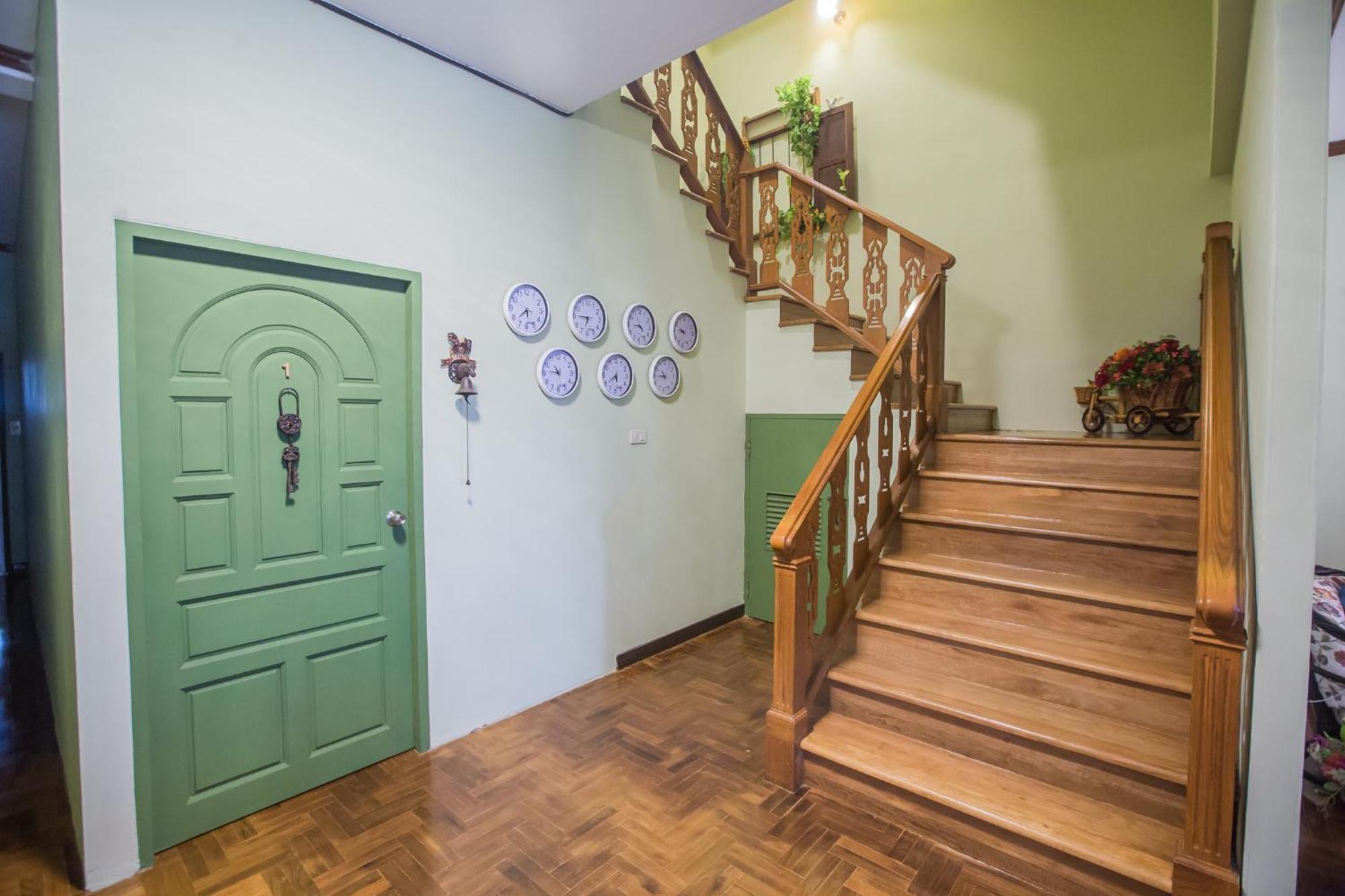 Iroom Boutique House Bed & Breakfast 2*