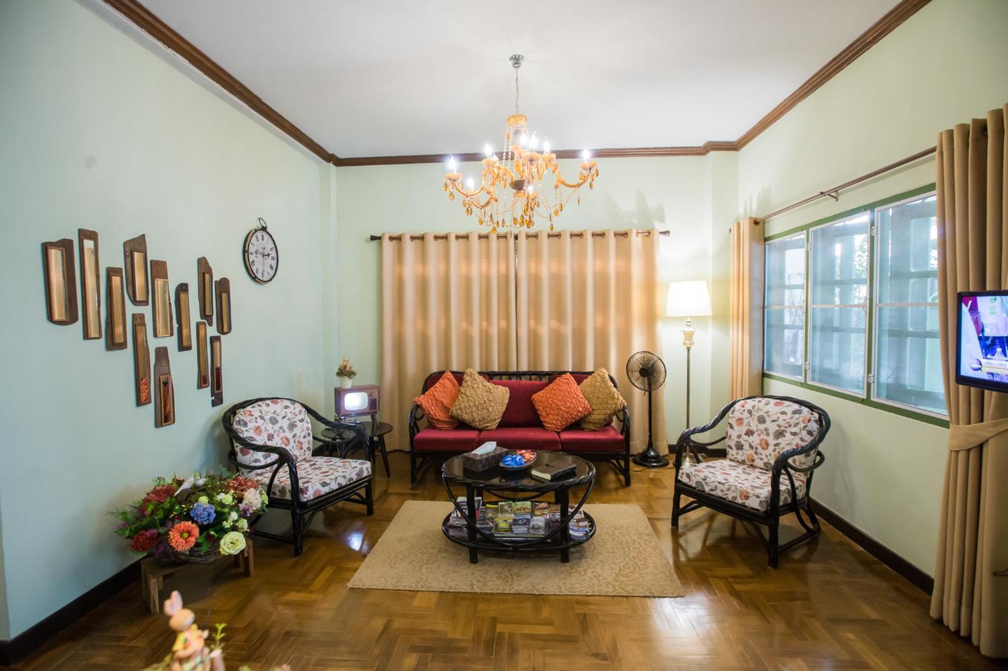 Iroom Boutique House Bed & Breakfast