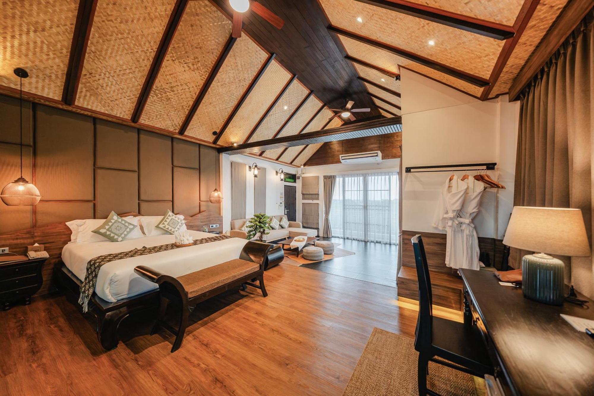 Hotel Thee Kashatharn By Th District Chiang Mai