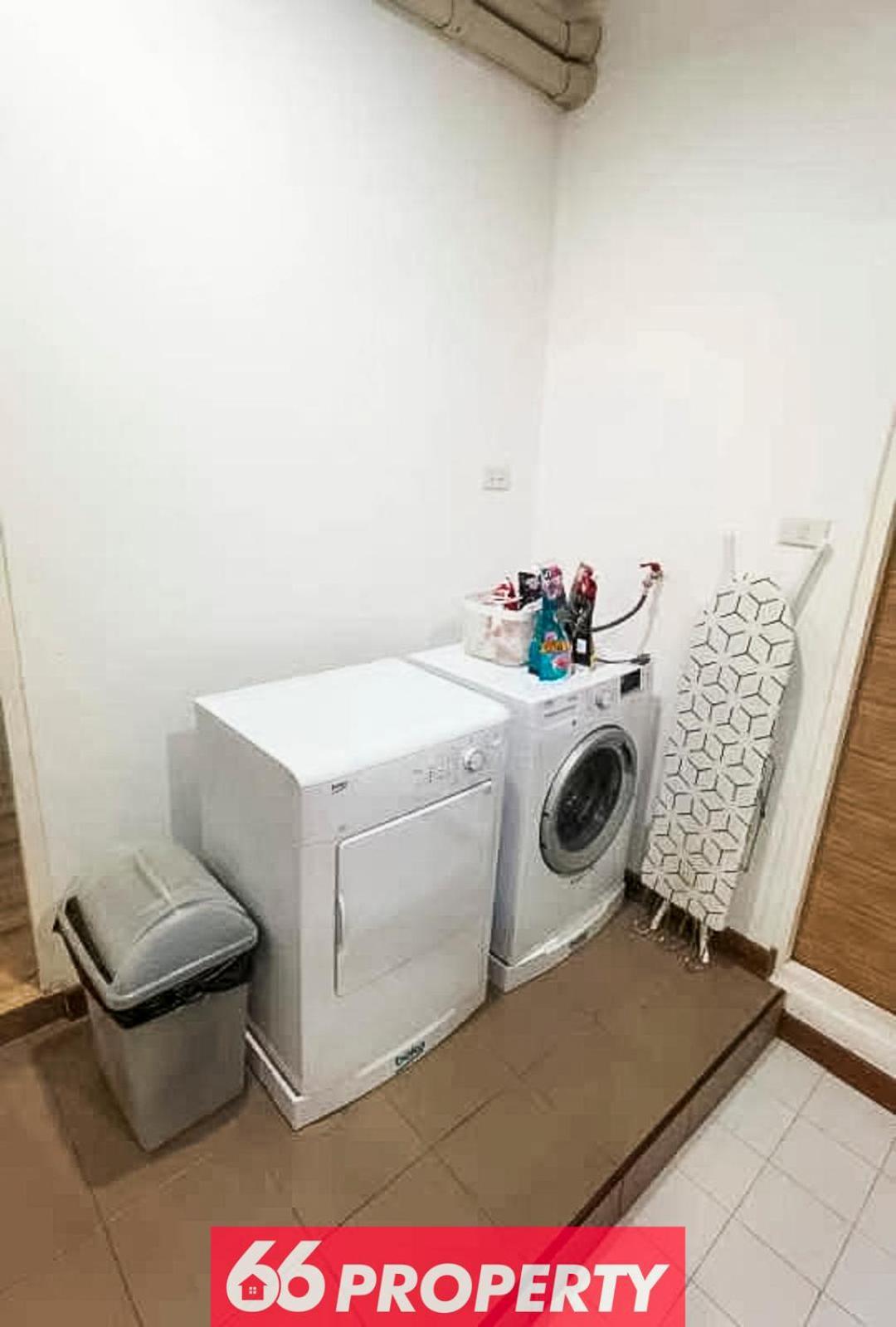 The White House - 2min To Old - Near Walking Street Holiday home Chiang Mai