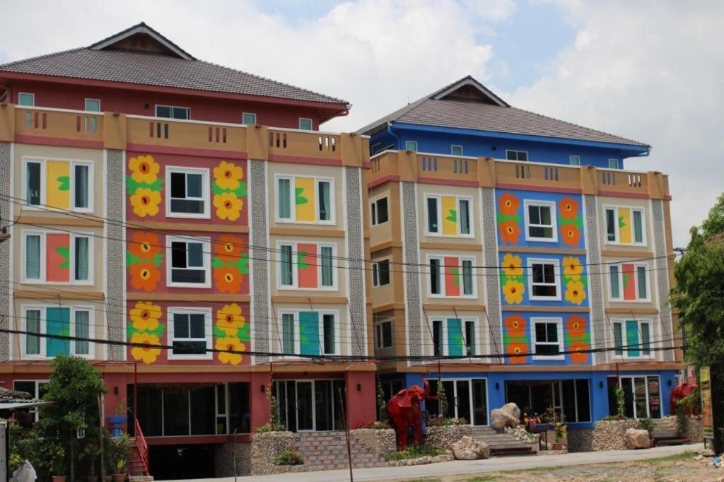 Hostel Non Nid Non Noi Design Chiang Mai