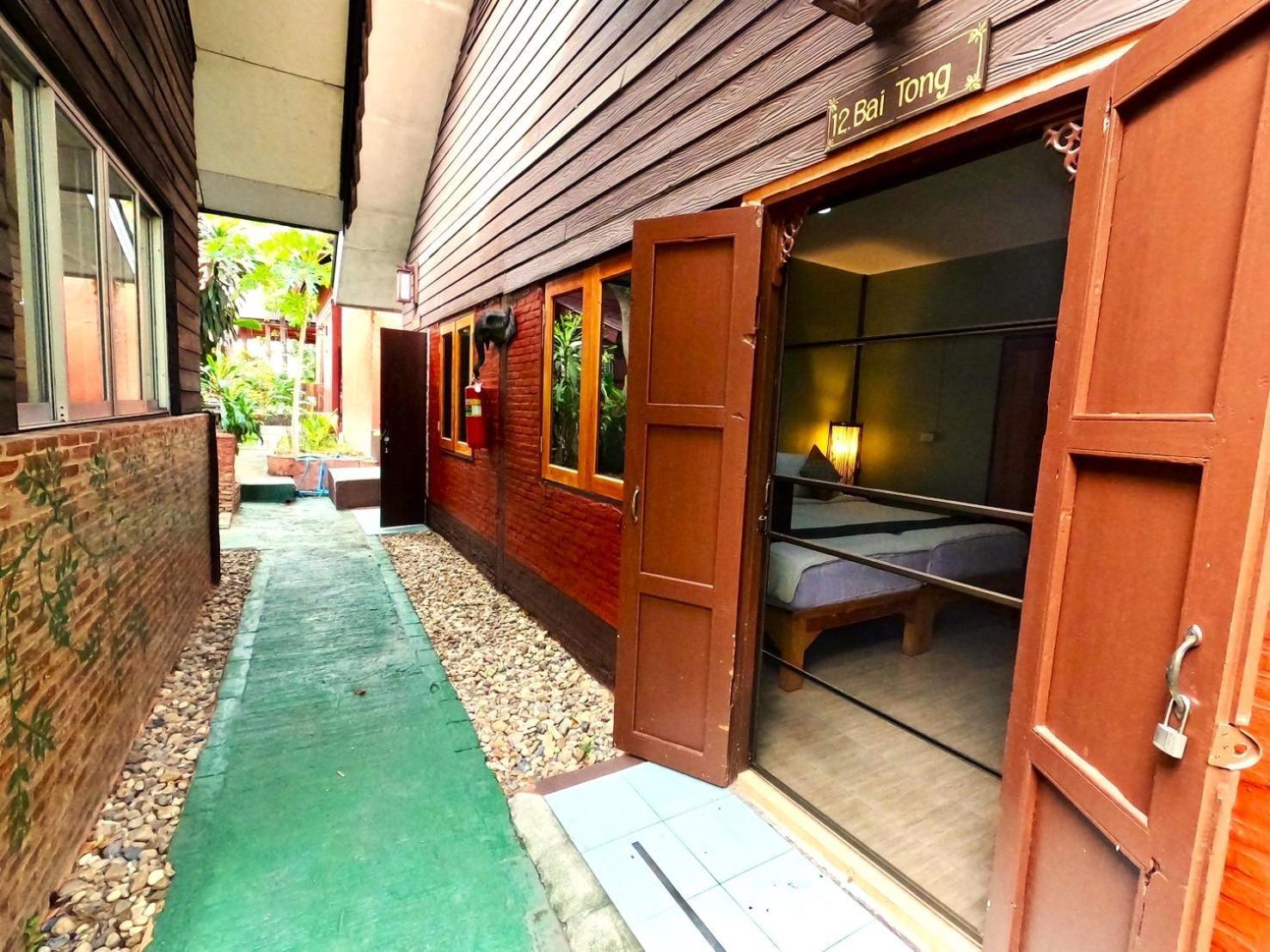 Joy's House & Tour Bed & Breakfast Chiang Mai