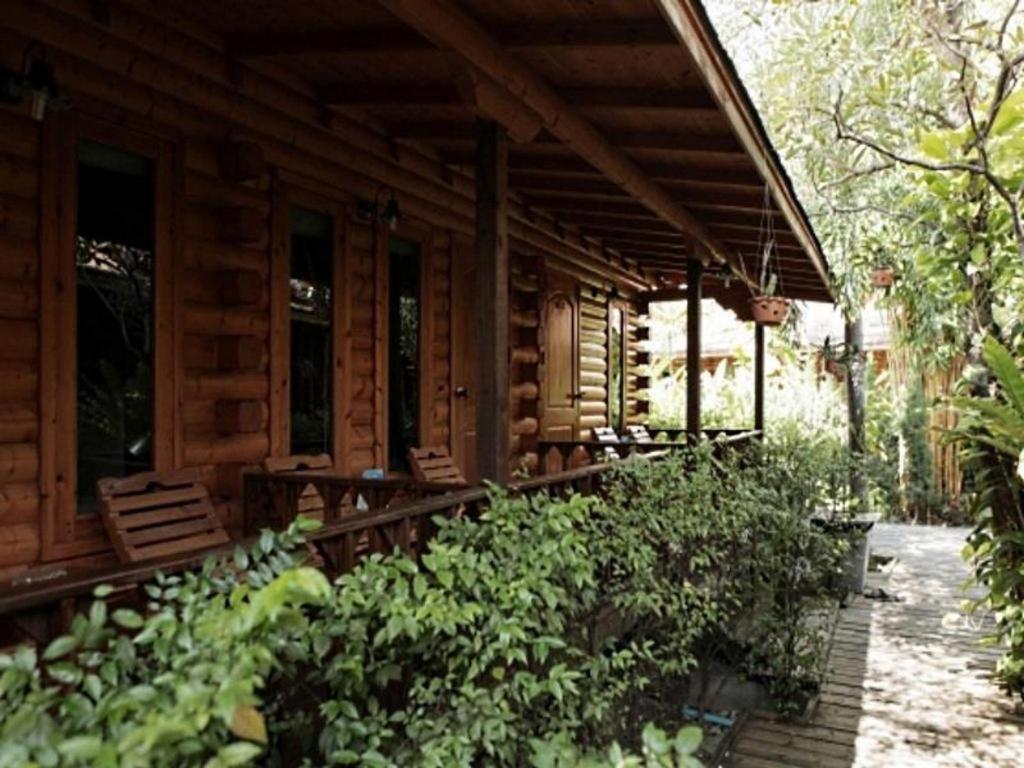 Loghome Boutique 3*