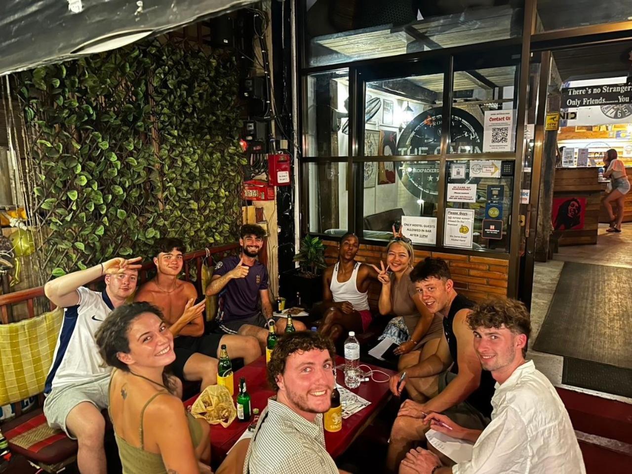 The Backpackers & Bar *