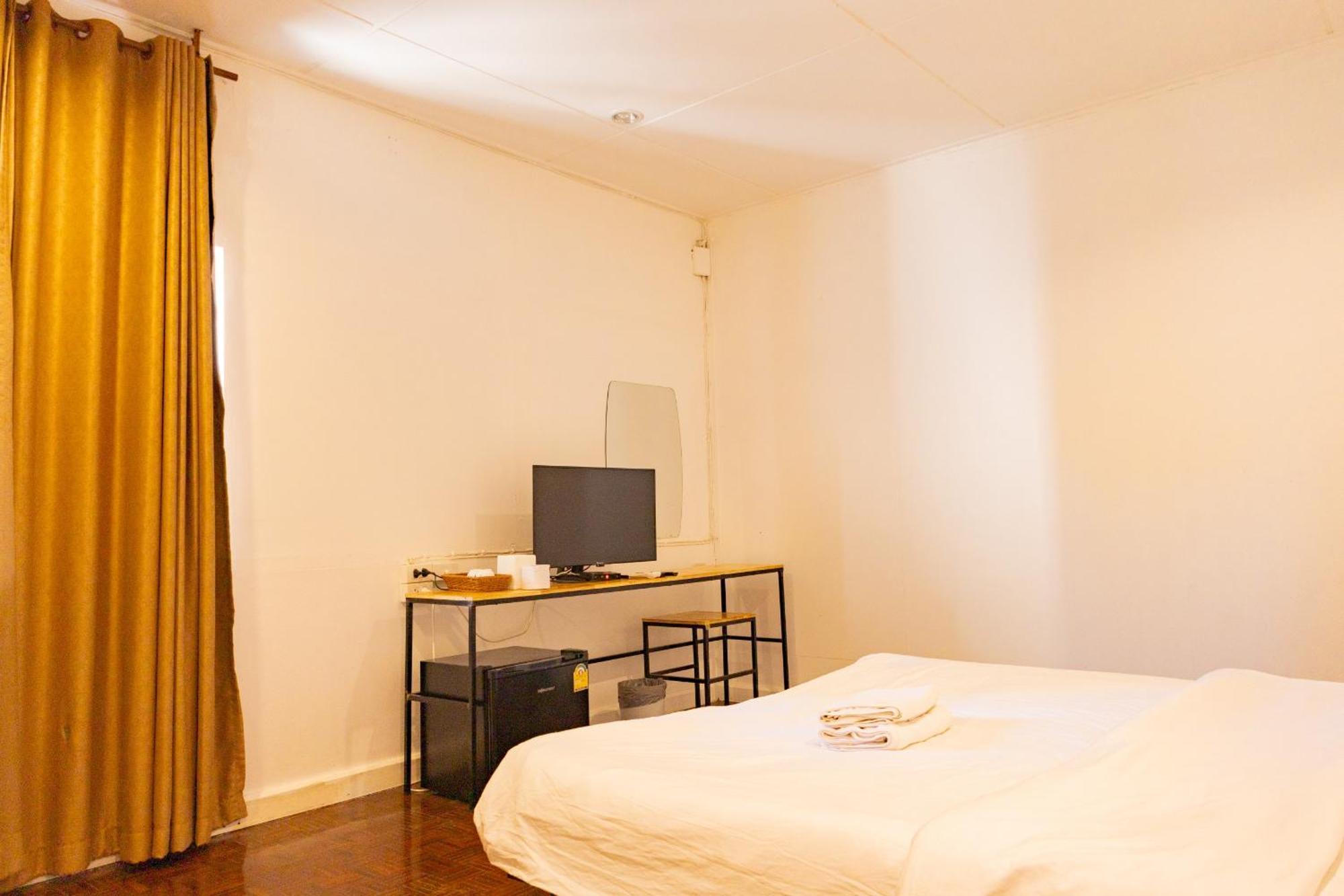 Go Tha Phae V โกอินน์ ท่าแพ 2 Apartment