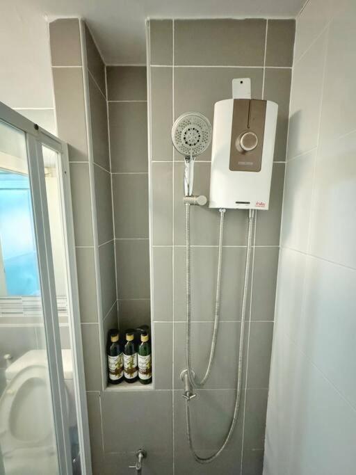 D Vieng Santitham Appartement *