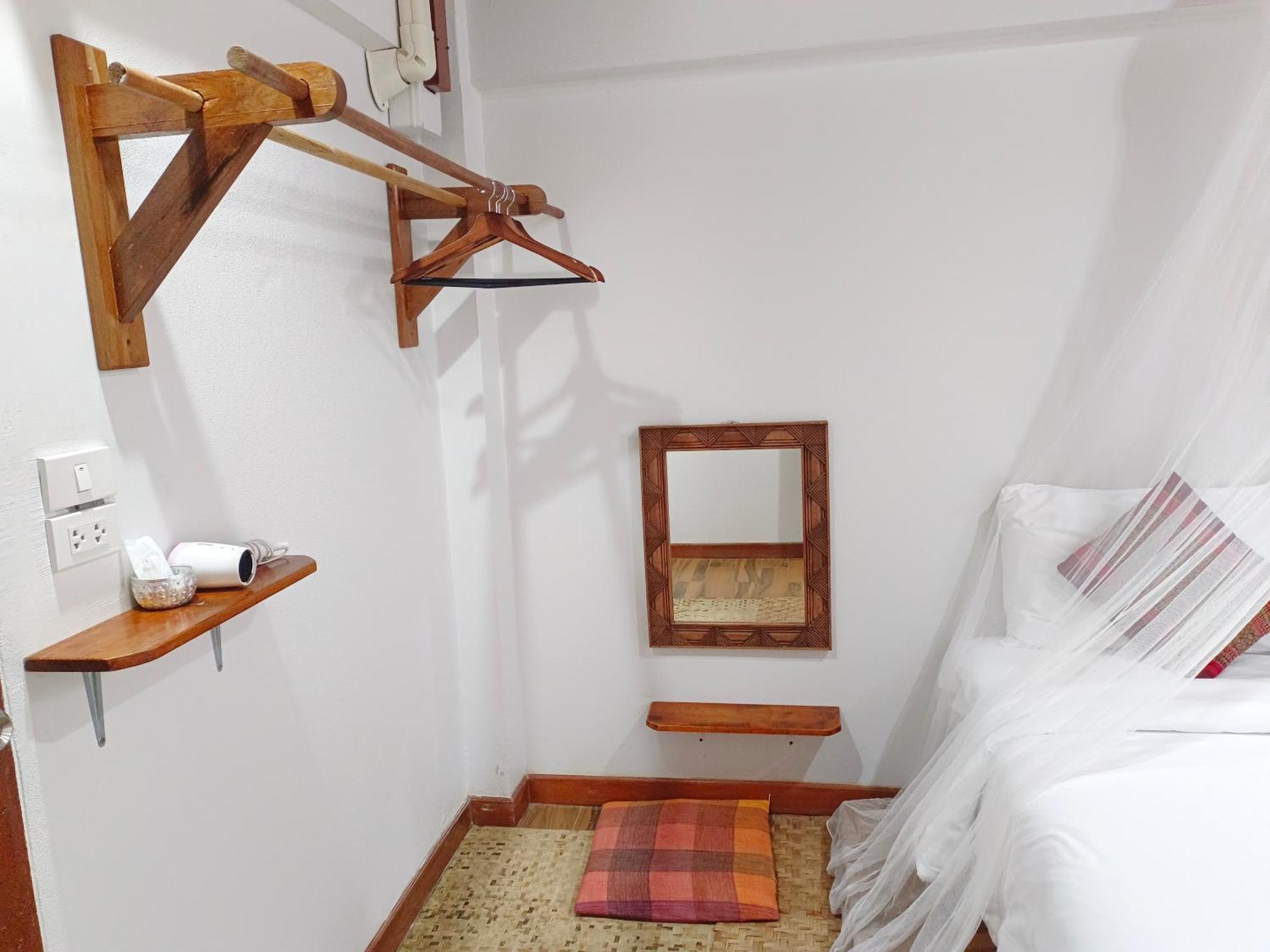 Aphilapa Hotel