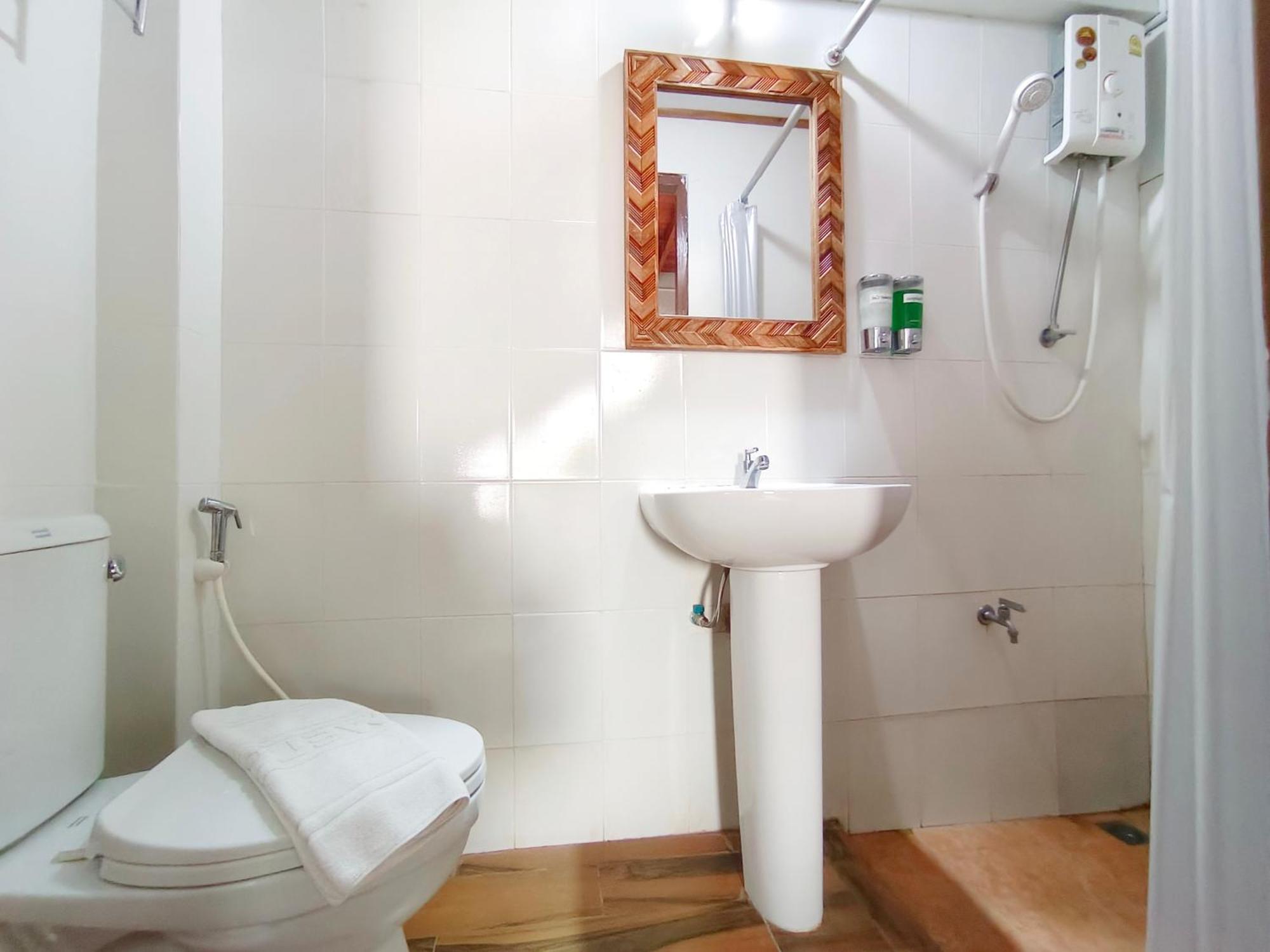 Aphilapa Hotel 3*