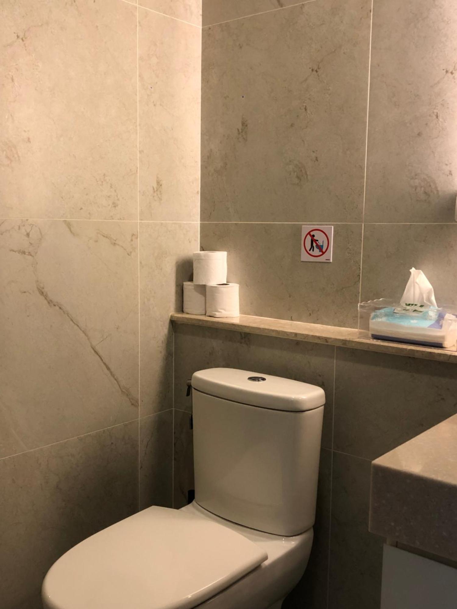 1 Bed 1 Bath - Serviced Near Center With Rooftop Pool And Gym Appartement *