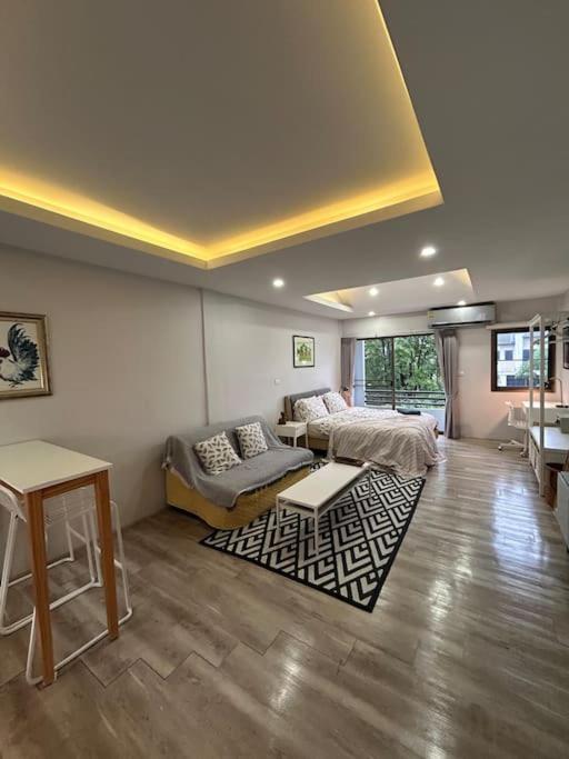 Cozy 2 Bed Full Furnished Town House Near Airport Apartment