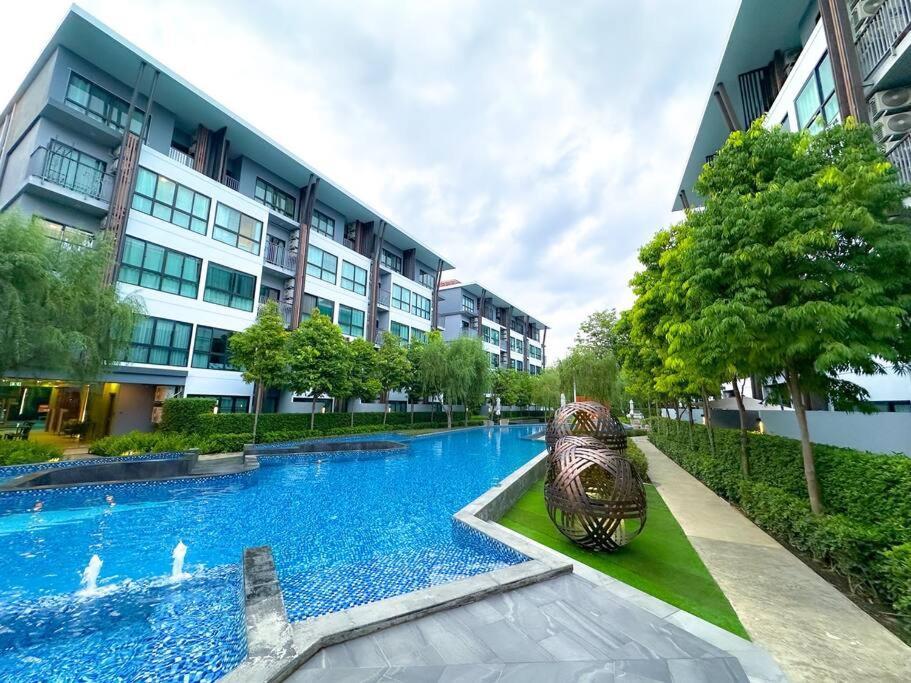 Near Airport Apartment *