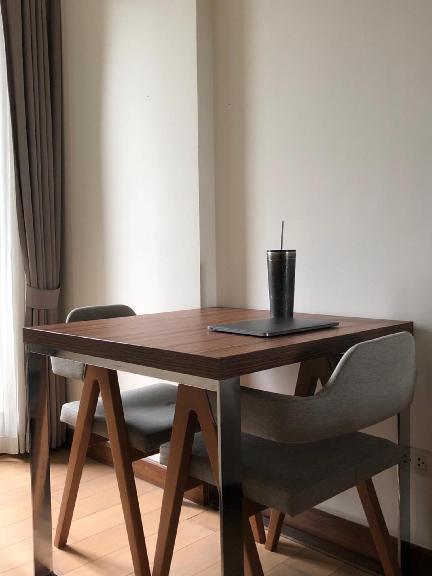 1 Bed 1 Bath - Serviced Near Center With Rooftop Pool And Gym Appartement