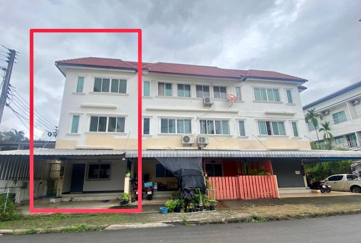 Apartment Townhome 3 Beds 3 Baths Peaceful Full Funiture&air Con Chiang Mai