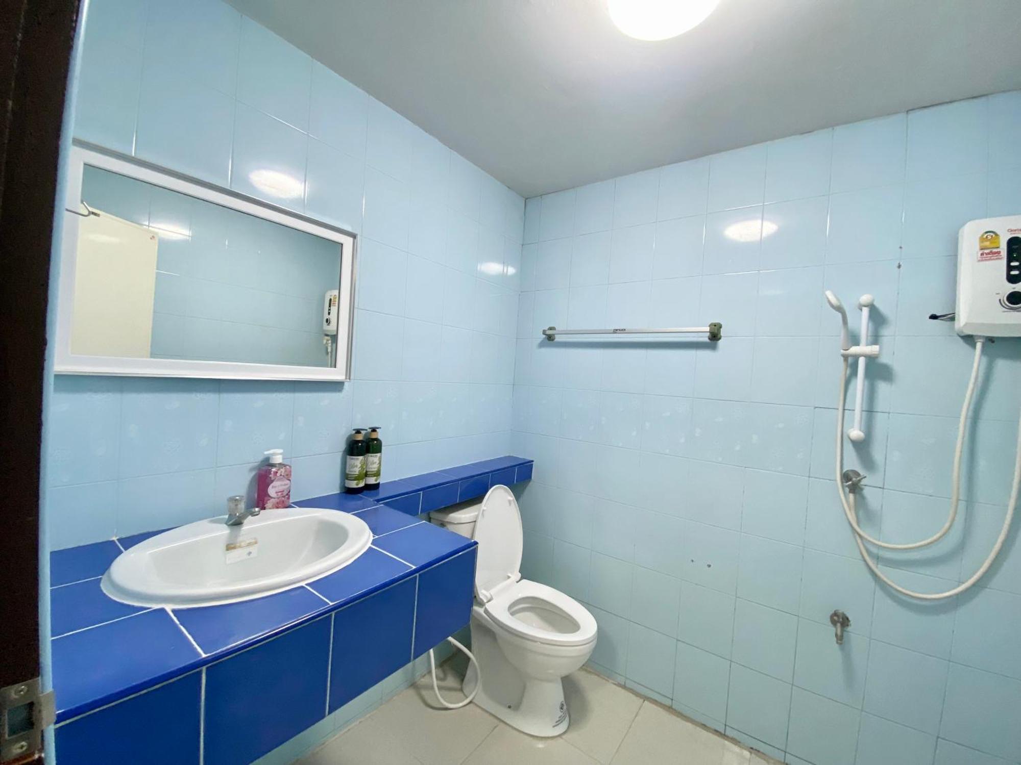 Townhome 3 Beds 3 Baths Peaceful Full Funiture&air Con Chiang Mai