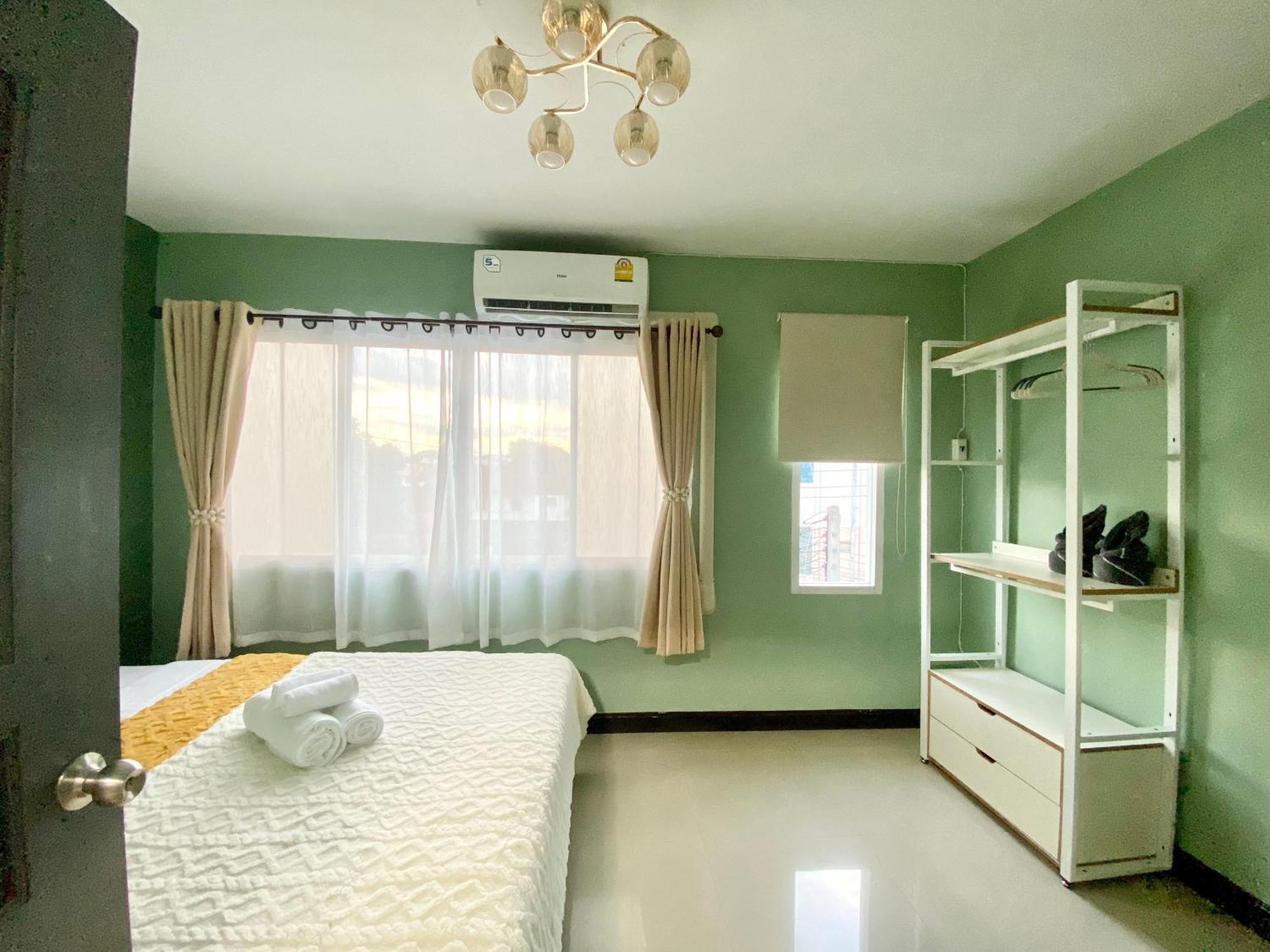 Apartment Townhome 3 Beds 3 Baths Peaceful Full Funiture&air Con