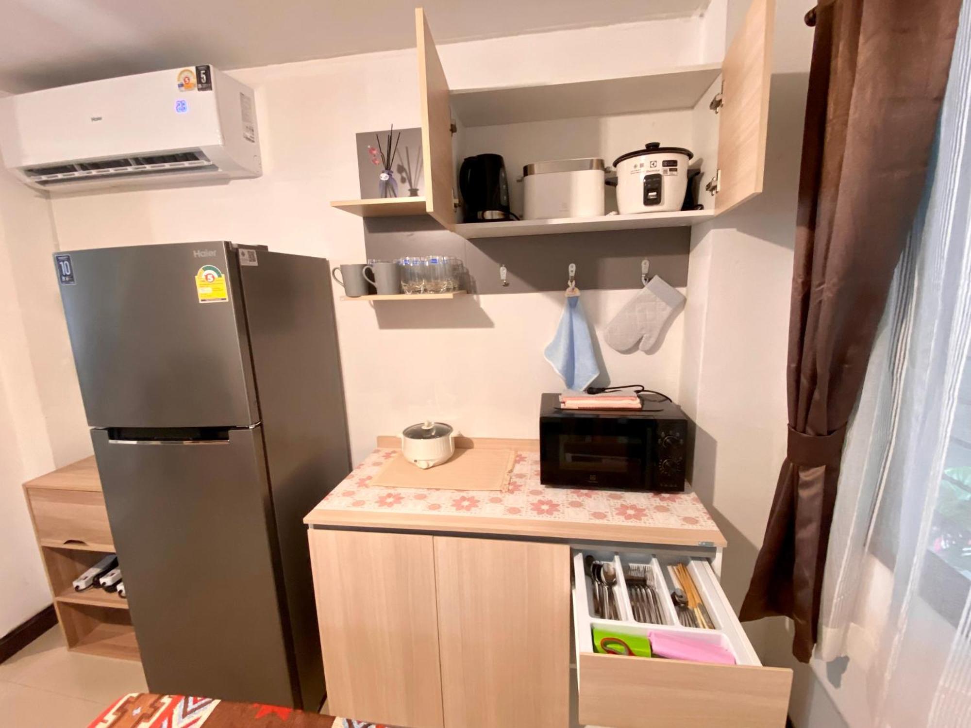 Townhome 3 Beds 3 Baths Peaceful Full Funiture&air Con Apartment Chiang Mai