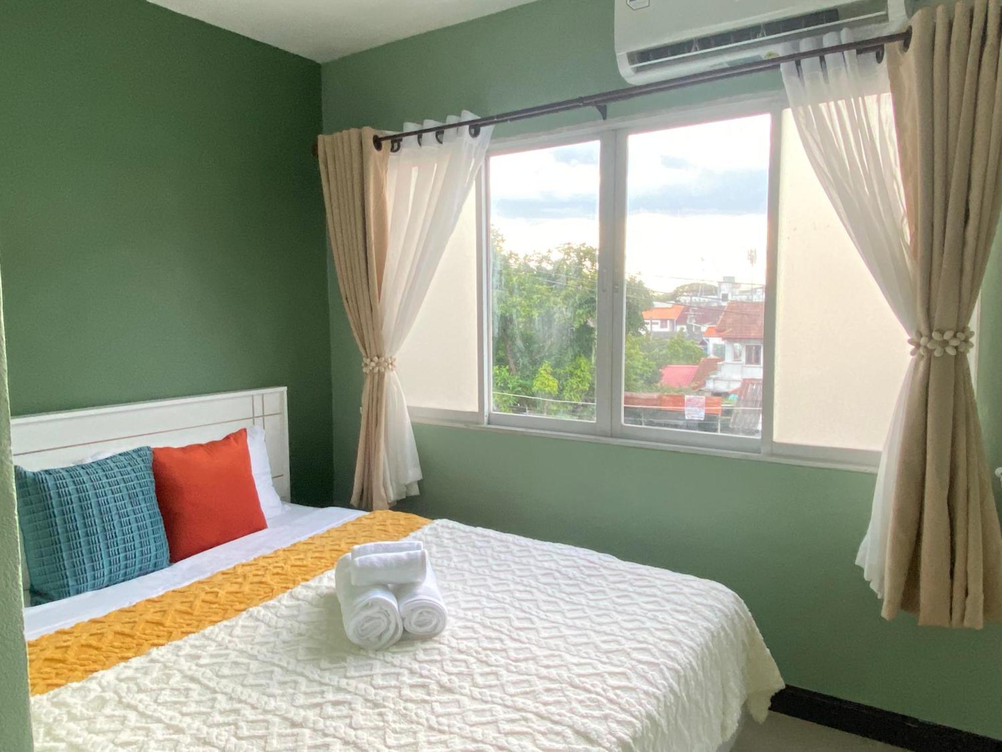 Townhome 3 Beds 3 Baths Peaceful Full Funiture&air Con Chiang Mai
