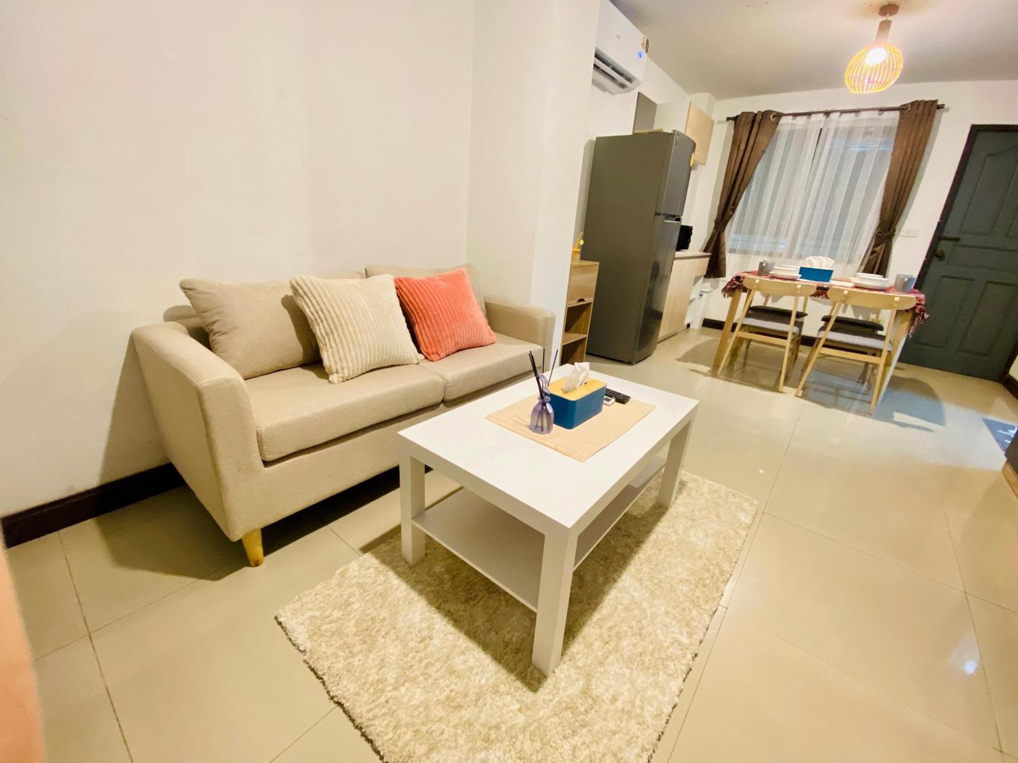 Apartment Townhome 3 Beds 3 Baths Peaceful Full Funiture&air Con