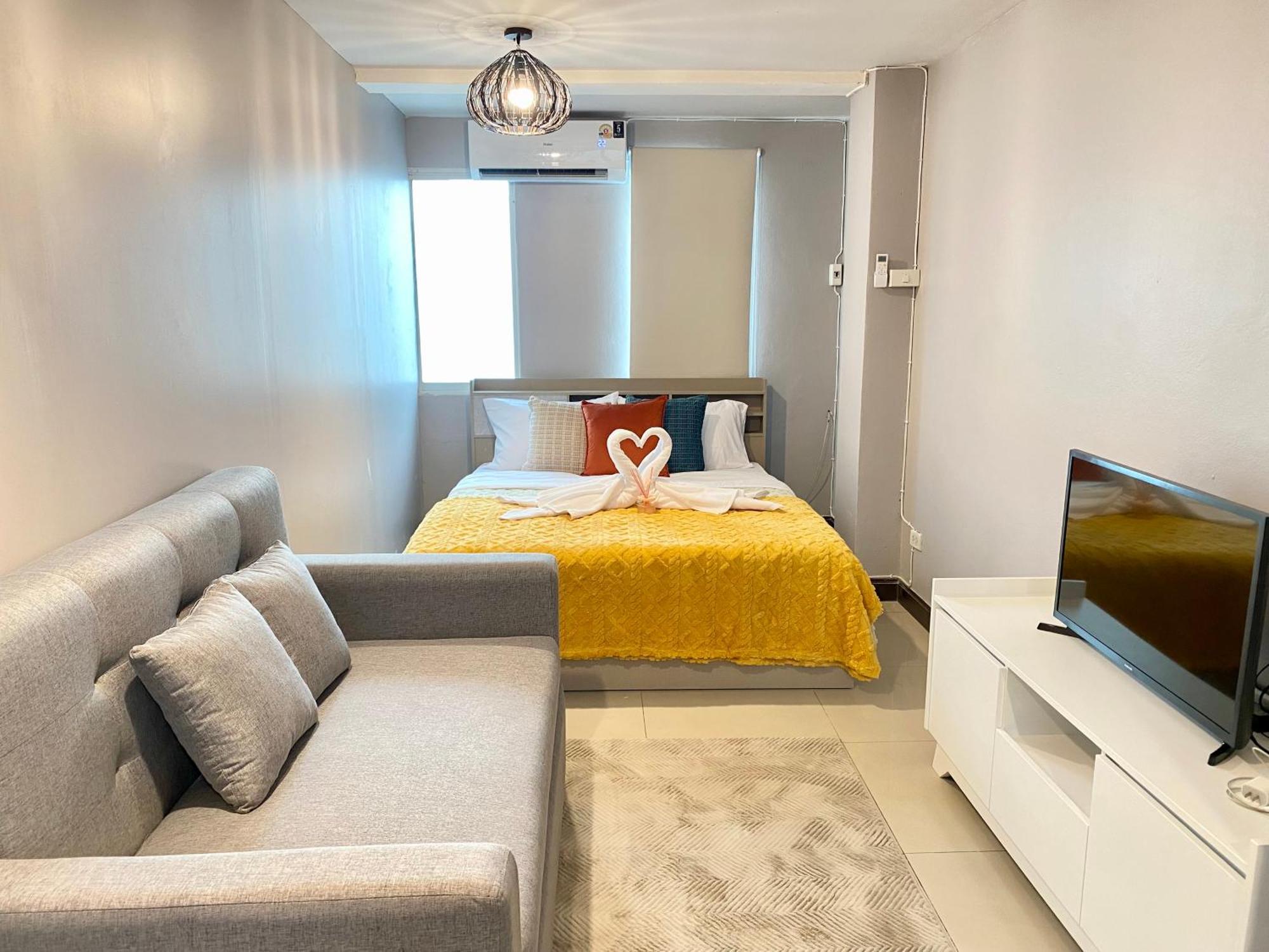 Apartment Townhome 3 Beds 3 Baths Peaceful Full Funiture&air Con Chiang Mai