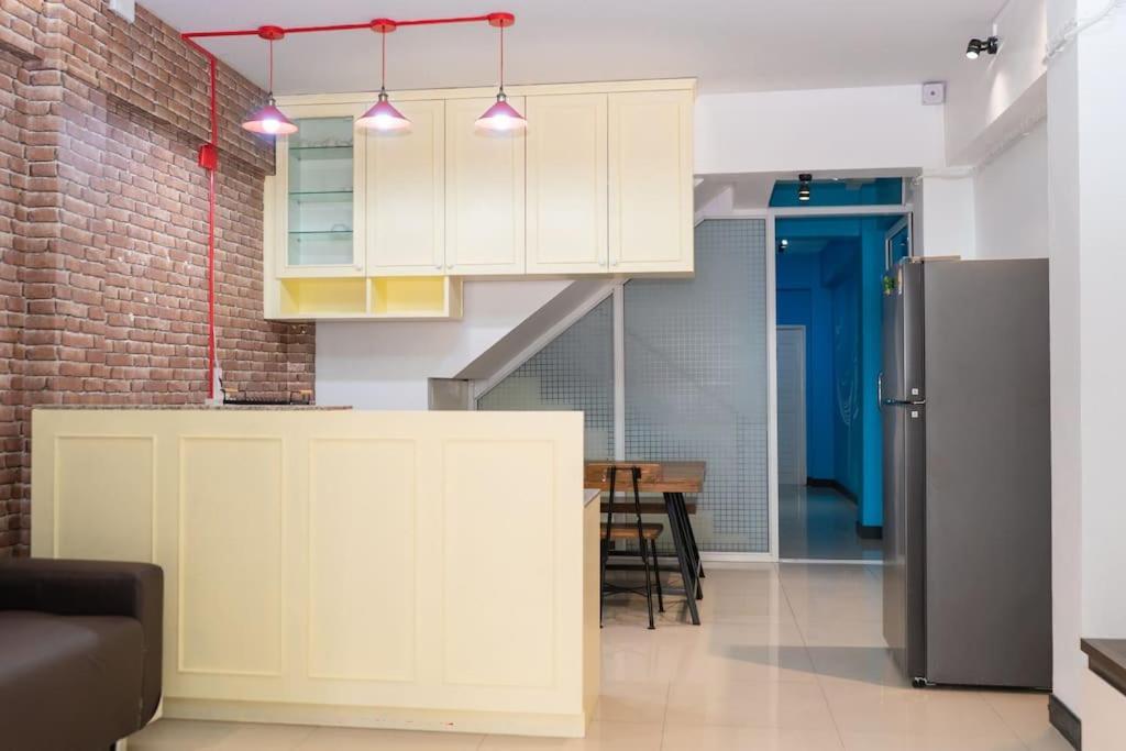 Apartment Skyzie Nimman With Airport Pick Up