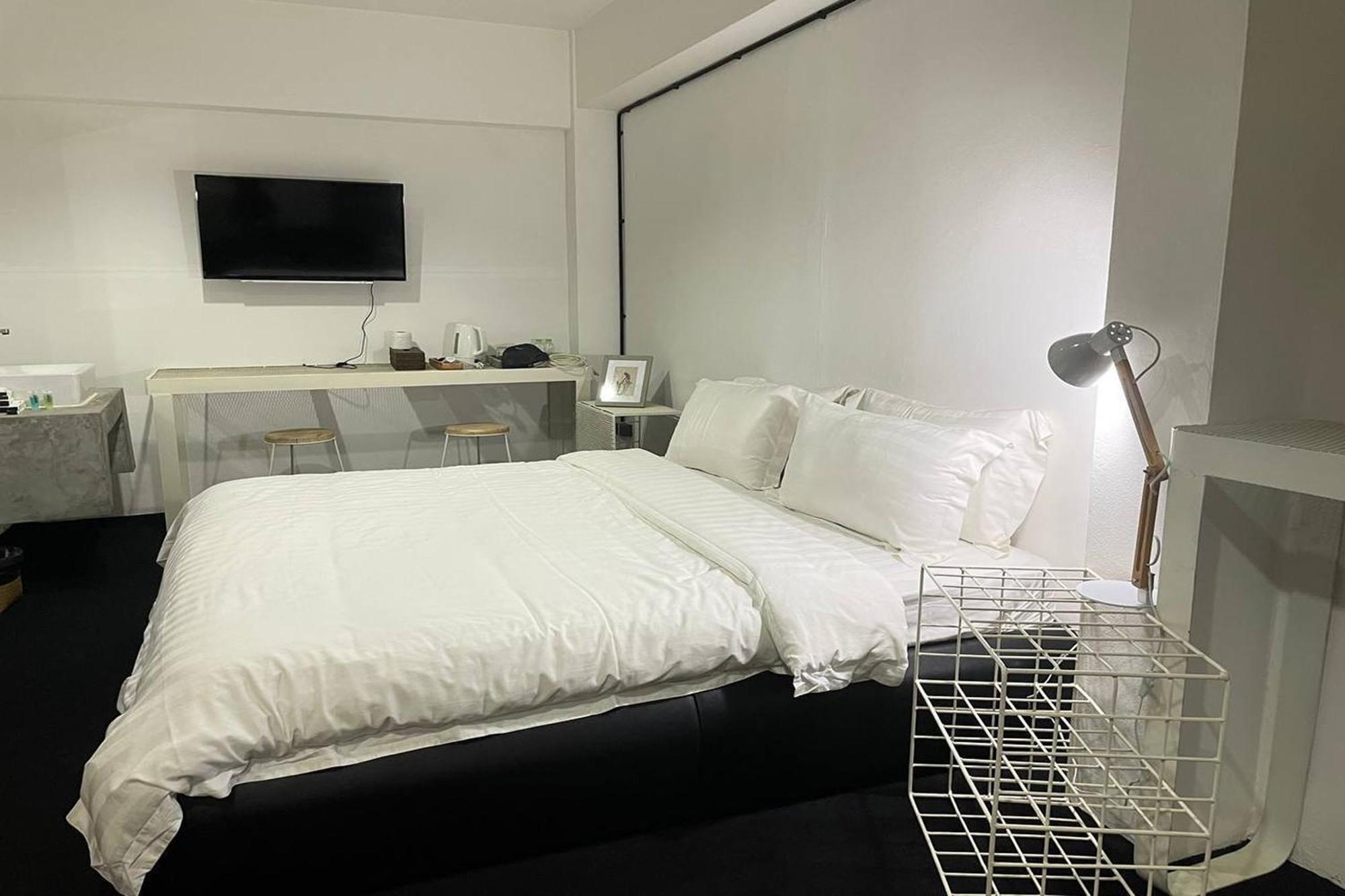 Appartement Bw Thai Art Style