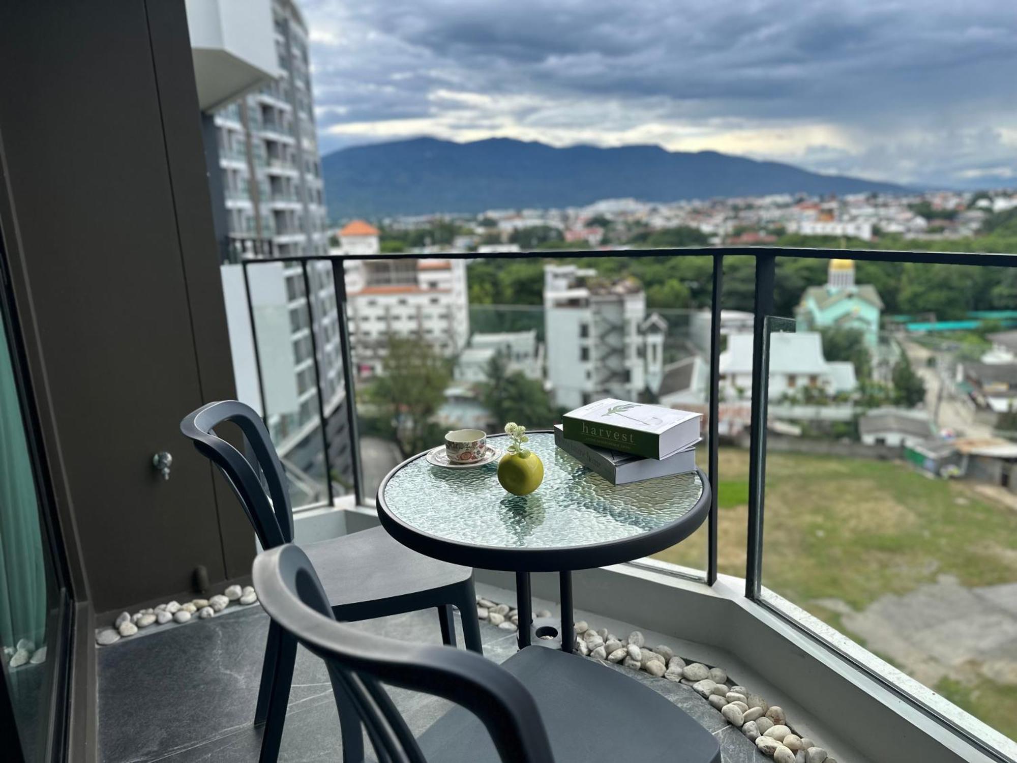 New & Cozy 2 Bedroom @ The Astra Sky River Apartamento Chiang Mai