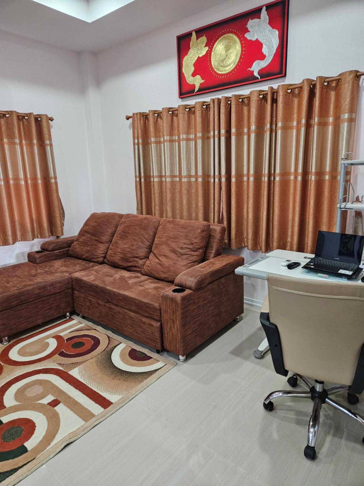 Separate House With Swimming Pool Villa *