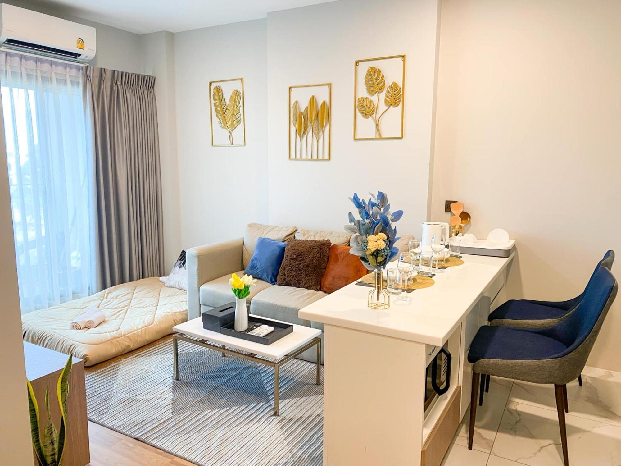 Apartment The Astra Sky River Luxury Condo,the Largest Pool And View Chiang Mai