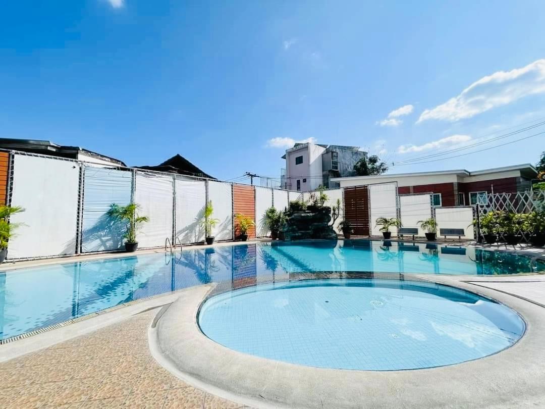 Luxury Cozy King Bedswimmingpooll Train Pangsapuri