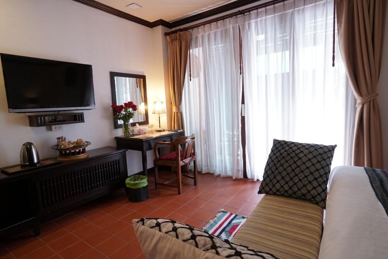 Baan Huenphen Hotel